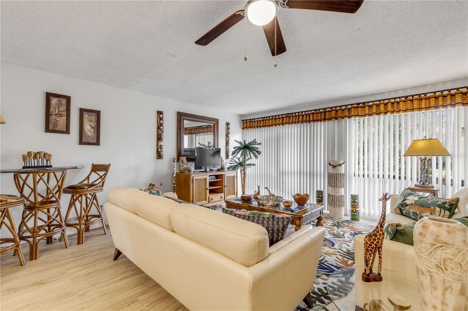 Image 10 of 42 For 201 Club House Boulevard 201