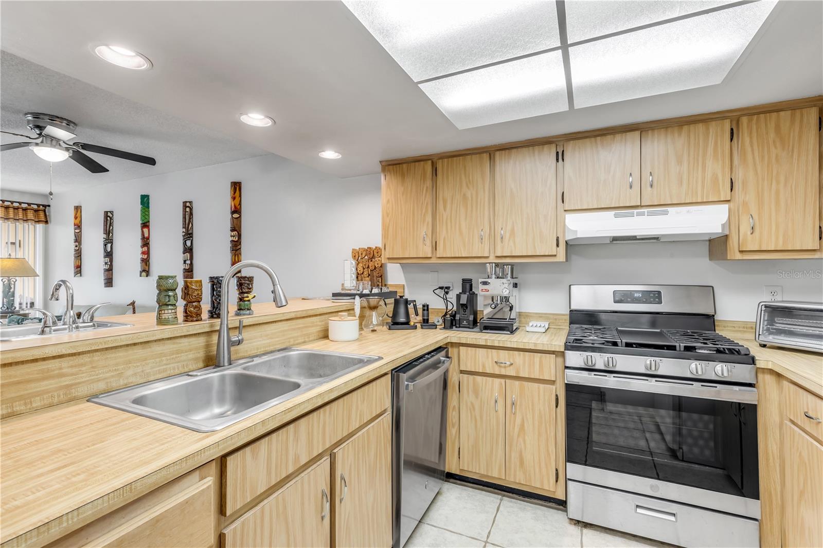 Image 14 of 42 For 201 Club House Boulevard 201