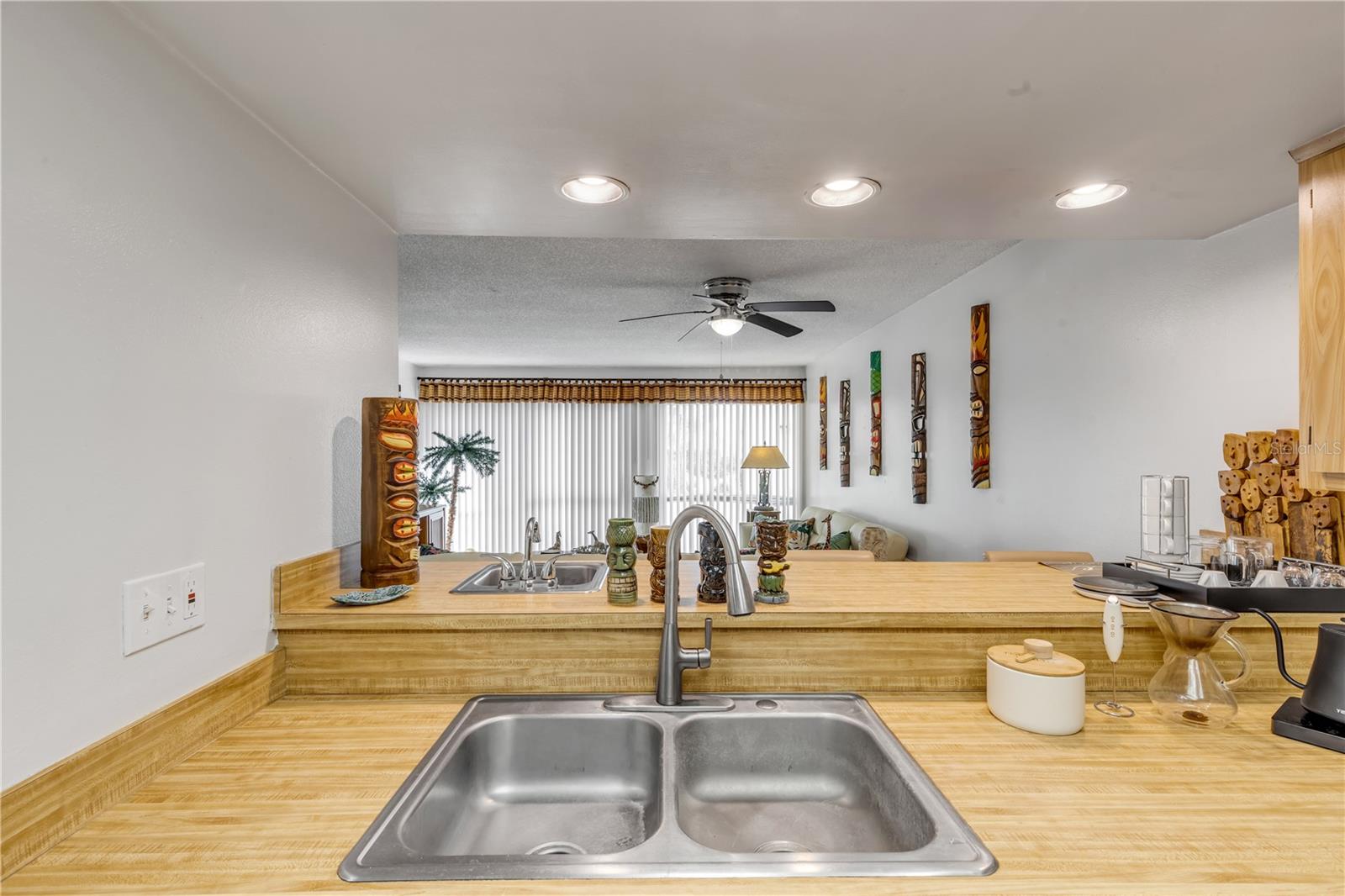 Image 15 of 42 For 201 Club House Boulevard 201