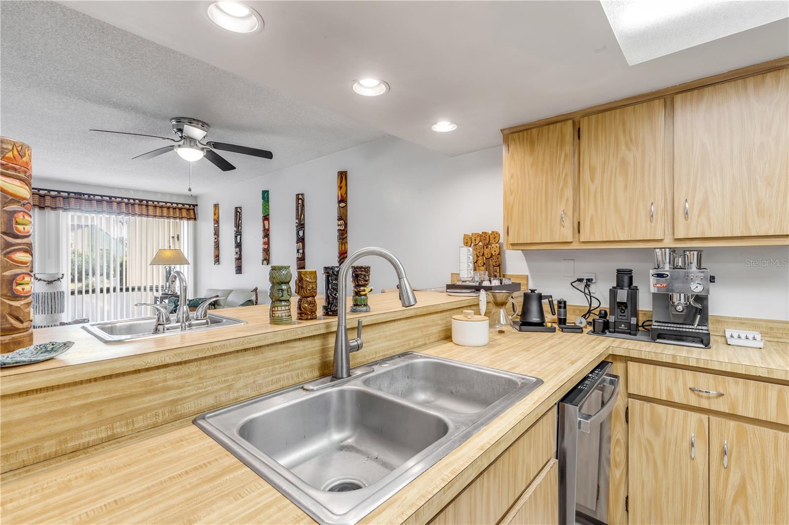 Image 16 of 42 For 201 Club House Boulevard 201