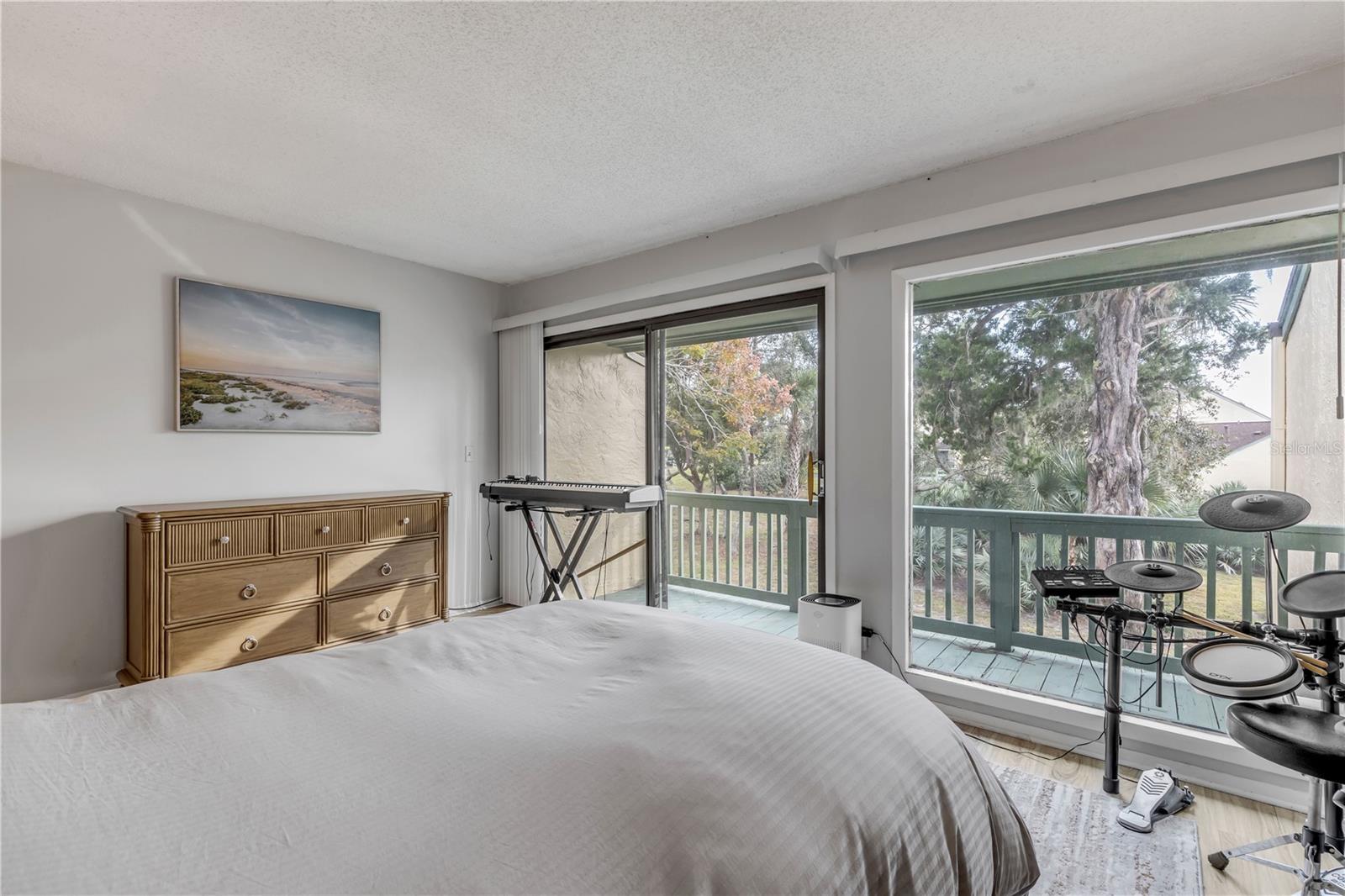 Image 22 of 42 For 201 Club House Boulevard 201