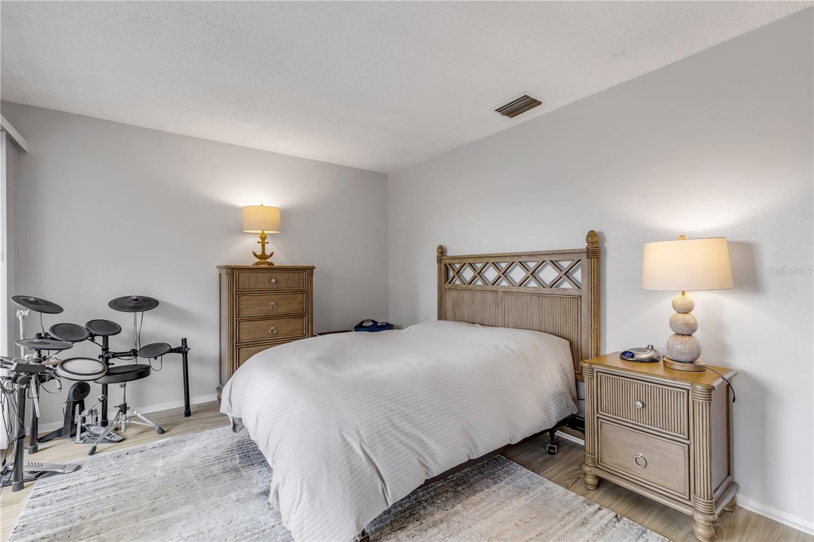 Image 24 of 42 For 201 Club House Boulevard 201