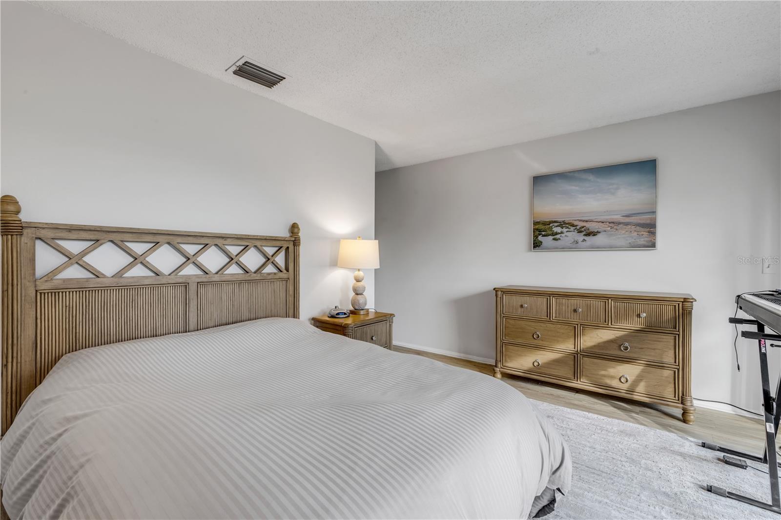 Image 25 of 42 For 201 Club House Boulevard 201