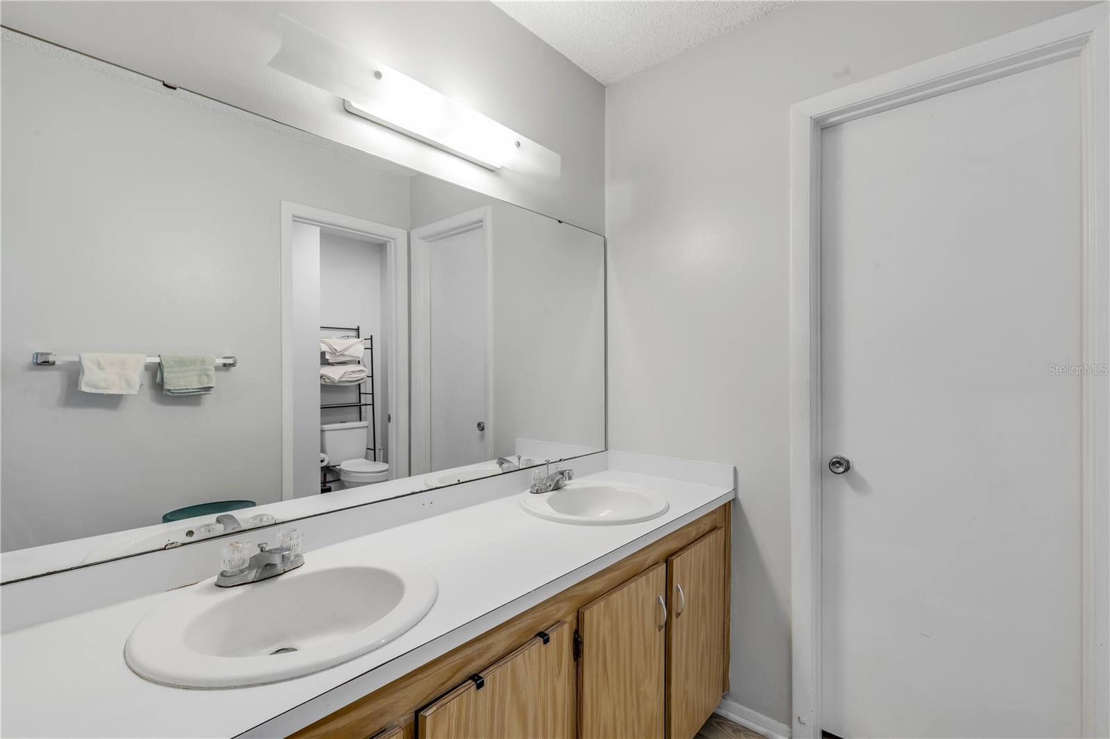 Image 26 of 42 For 201 Club House Boulevard 201