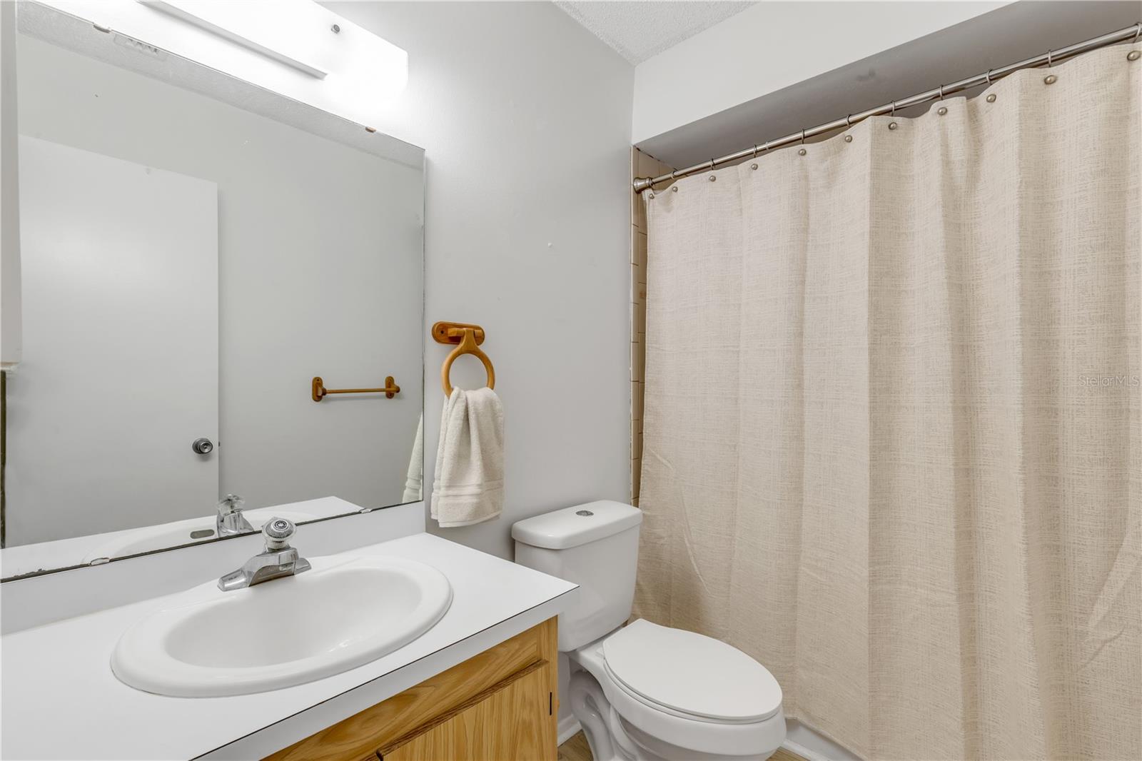 Image 28 of 42 For 201 Club House Boulevard 201