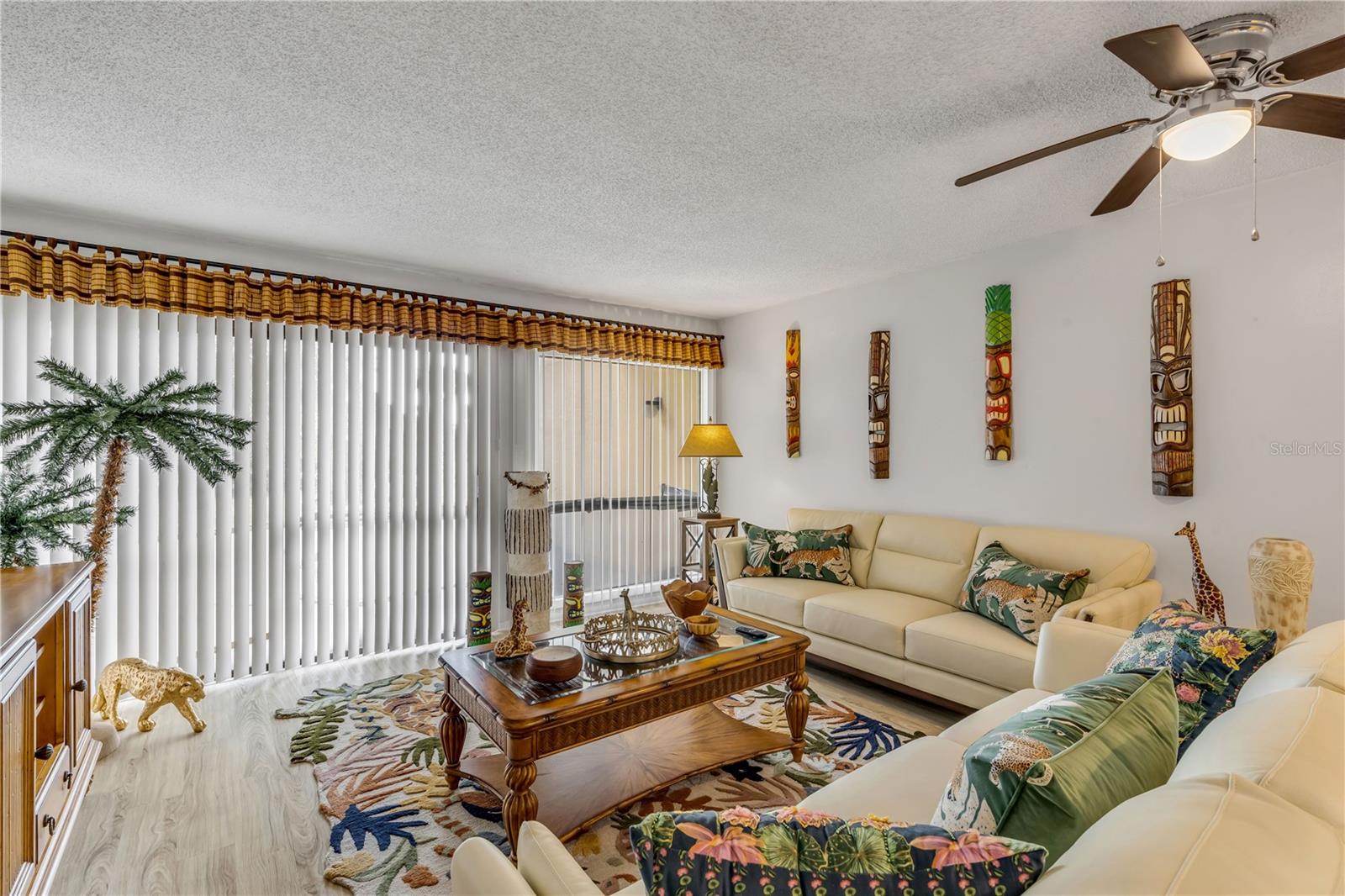 Image 9 of 42 For 201 Club House Boulevard 201