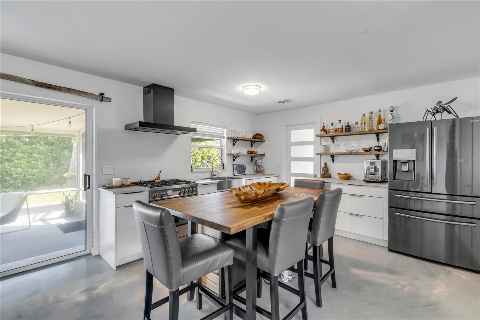 Image 10 of 81 For 645 Goodwin Avenue