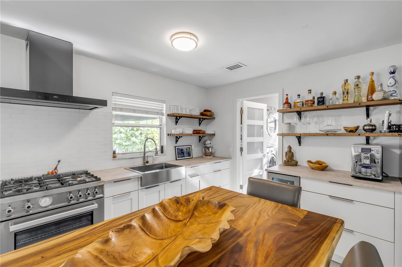 Image 23 of 81 For 645 Goodwin Avenue