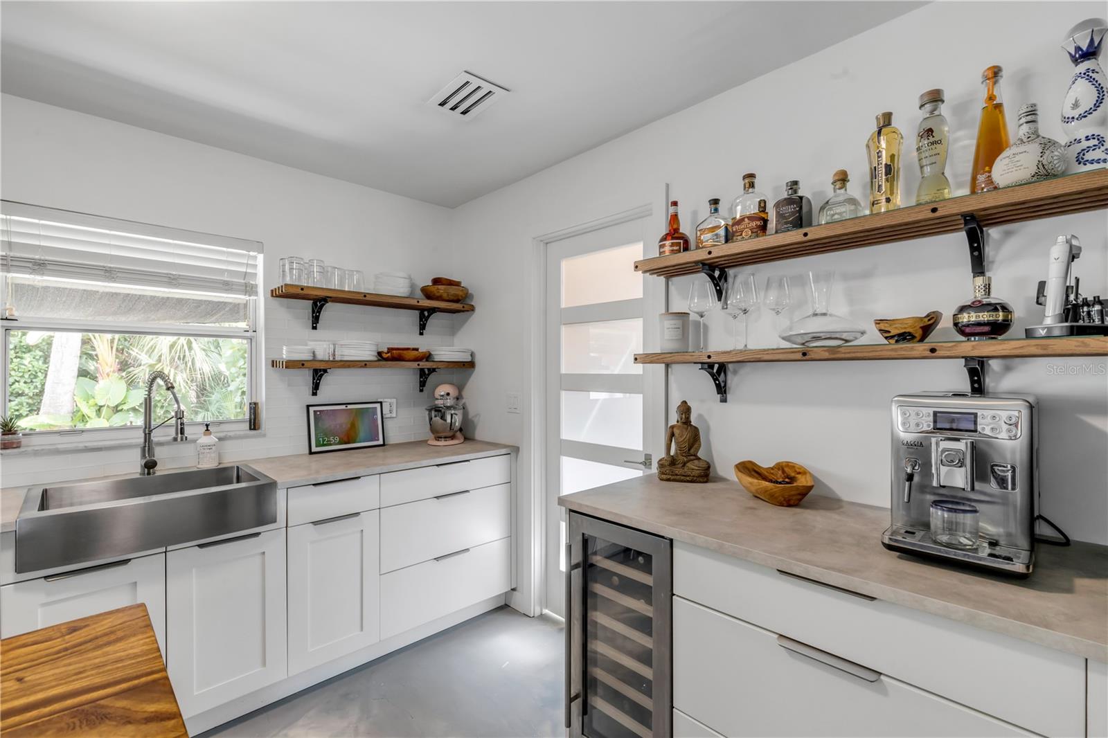 Image 25 of 81 For 645 Goodwin Avenue