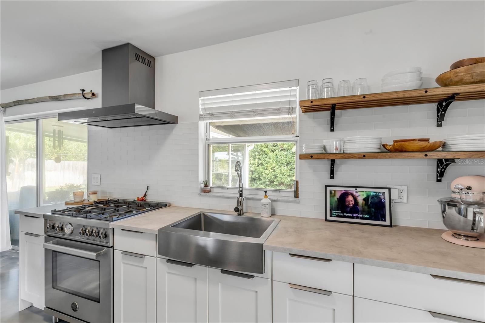 Image 26 of 81 For 645 Goodwin Avenue