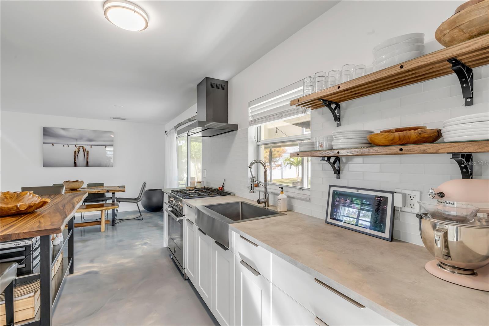 Image 29 of 81 For 645 Goodwin Avenue