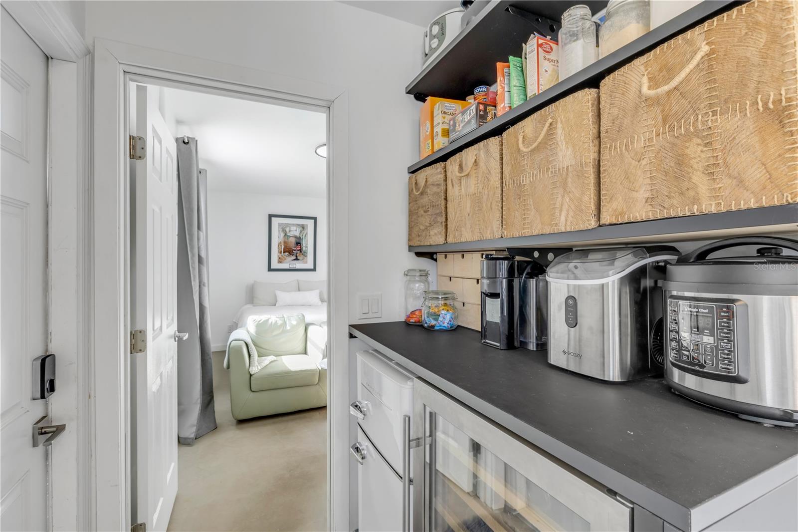 Image 30 of 81 For 645 Goodwin Avenue