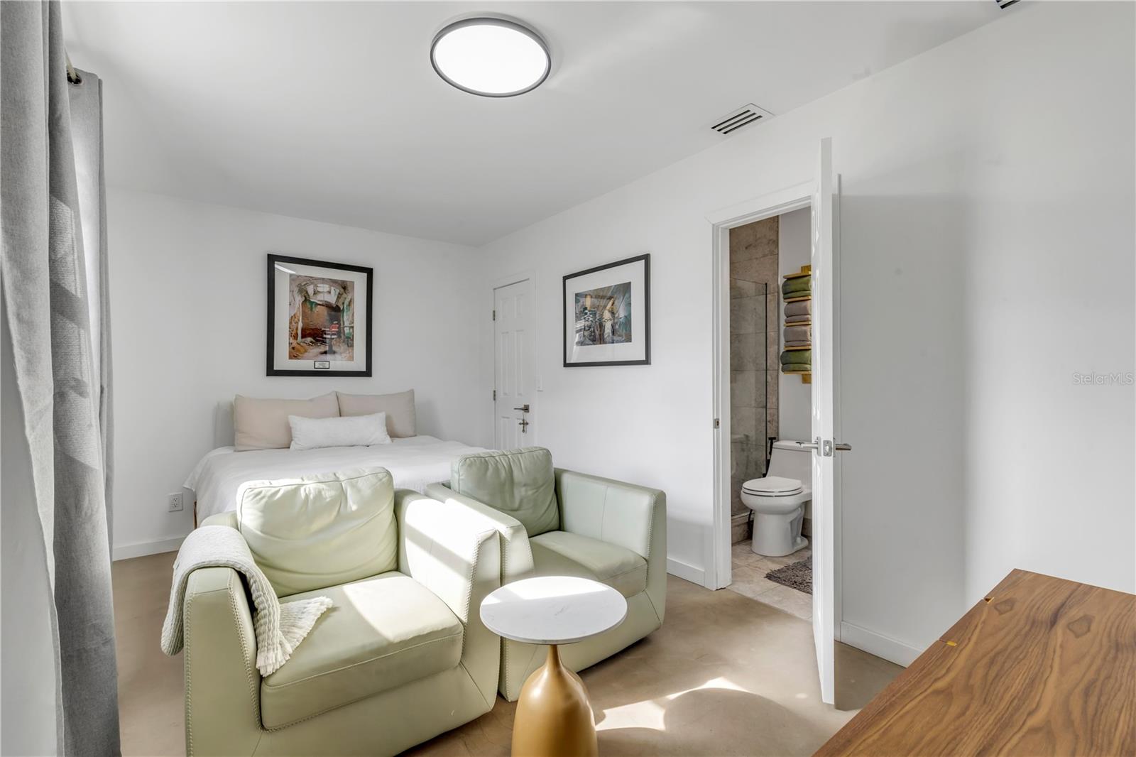 Image 33 of 81 For 645 Goodwin Avenue