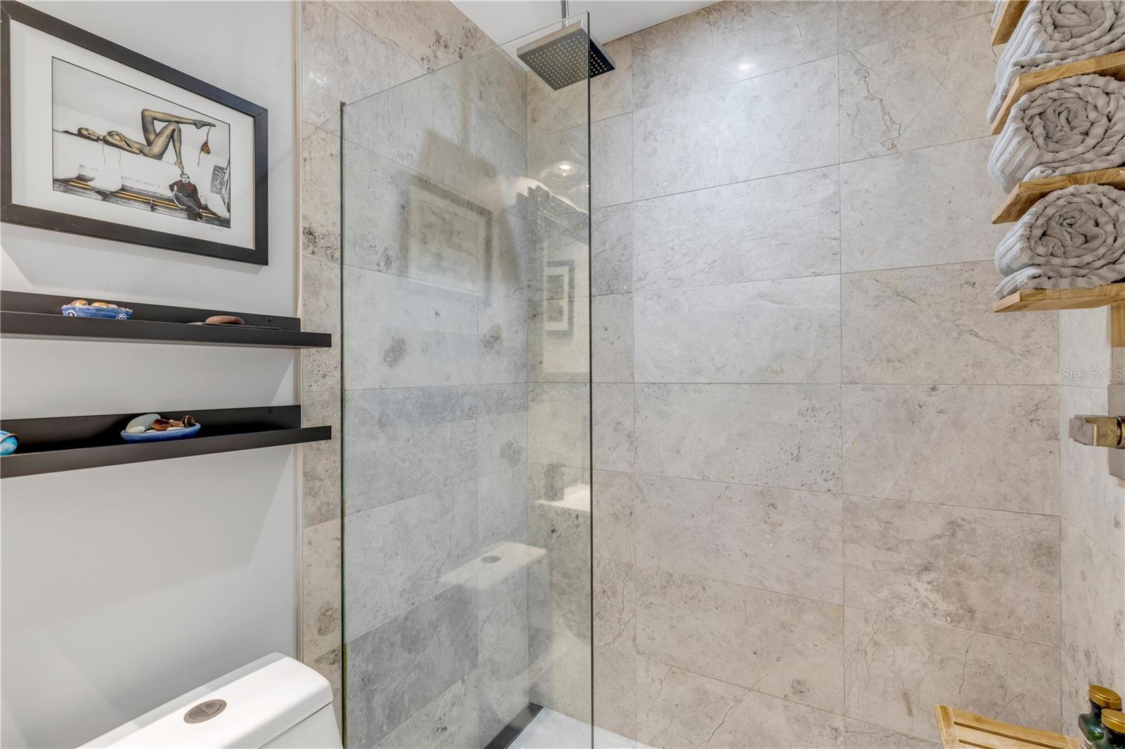 Image 44 of 81 For 645 Goodwin Avenue