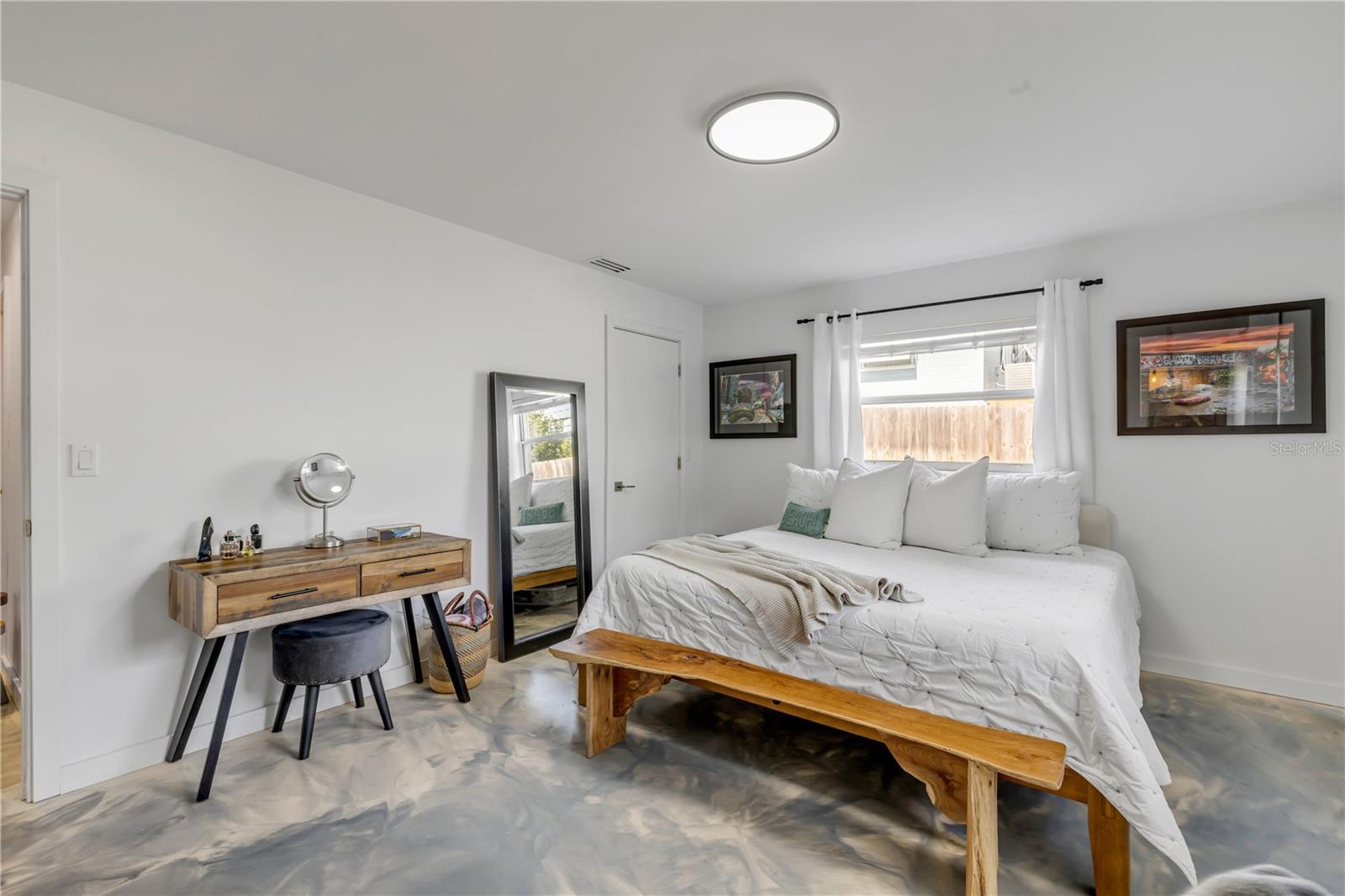 Image 52 of 81 For 645 Goodwin Avenue