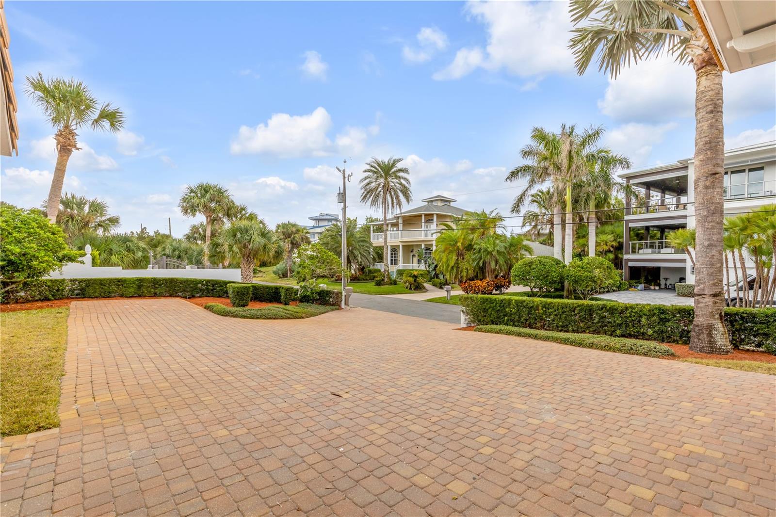 Image 12 of 99 For 2117 Ocean Drive