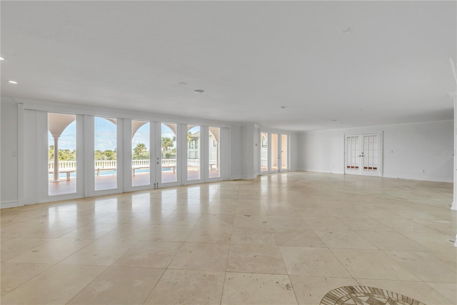 Image 19 of 99 For 2117 Ocean Drive