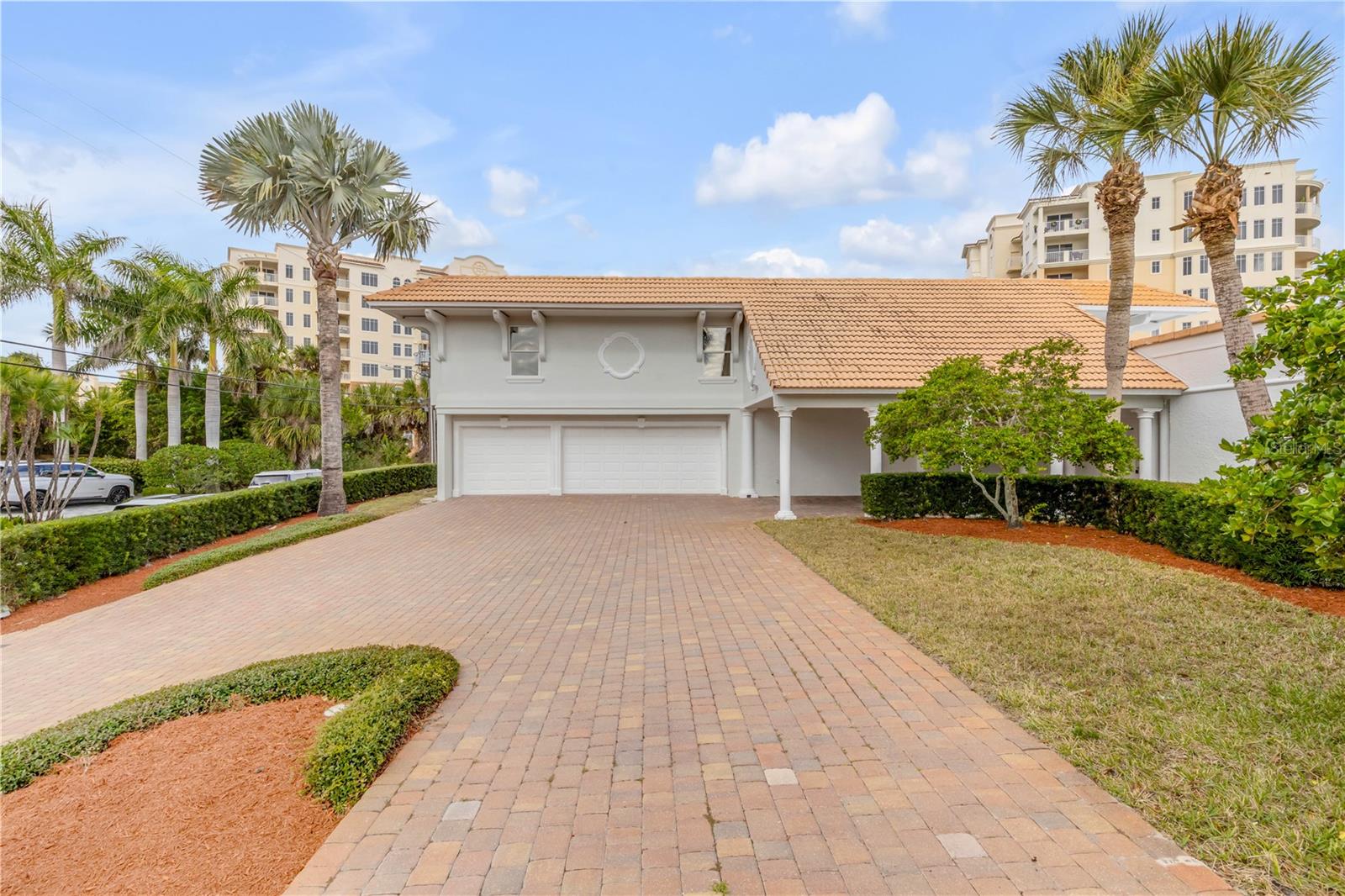 Image 2 of 99 For 2117 Ocean Drive