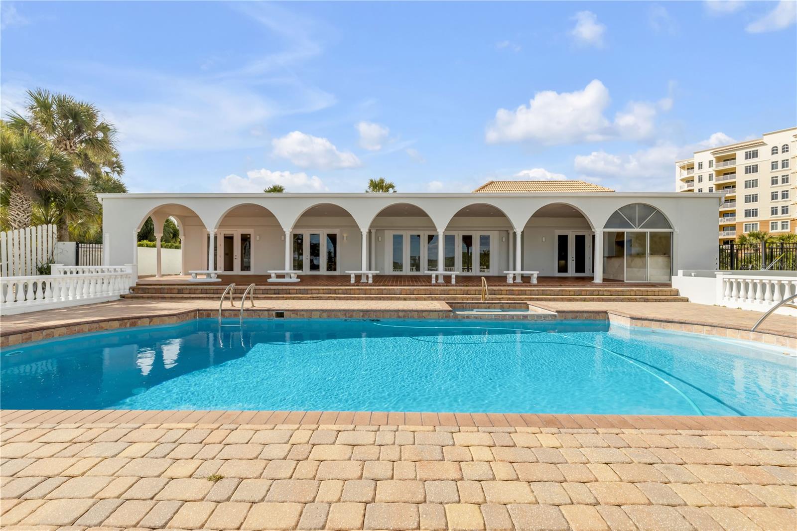 Image 3 of 99 For 2117 Ocean Drive