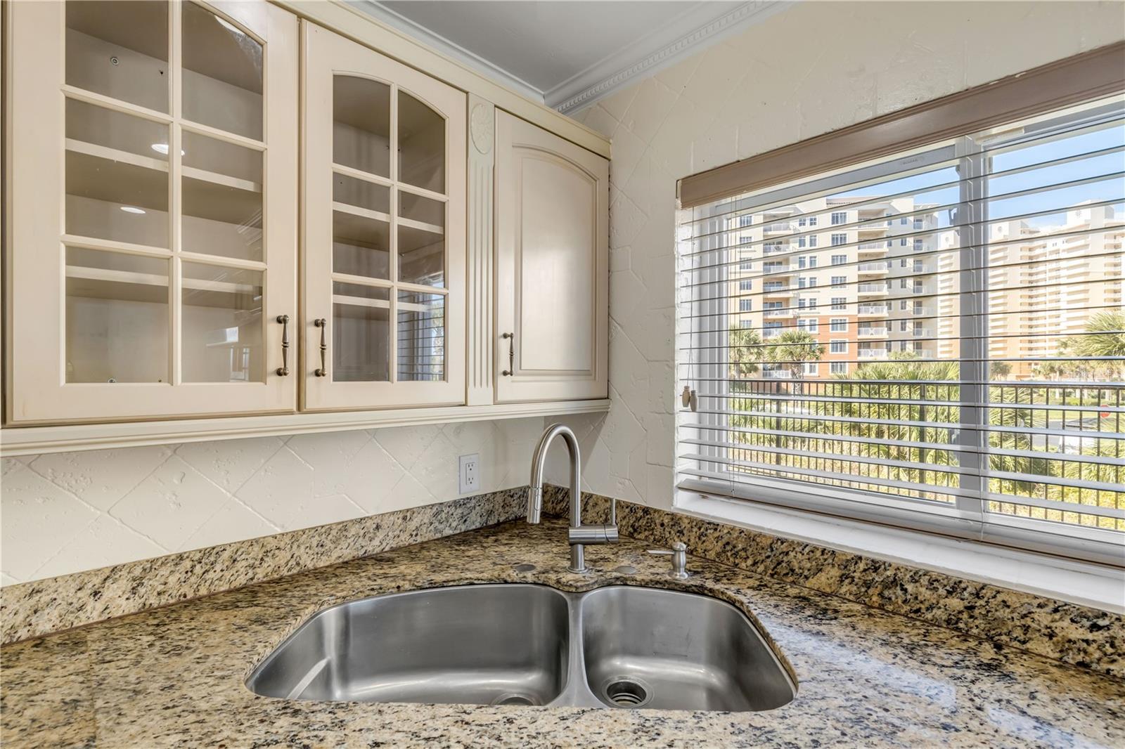 Image 33 of 99 For 2117 Ocean Drive