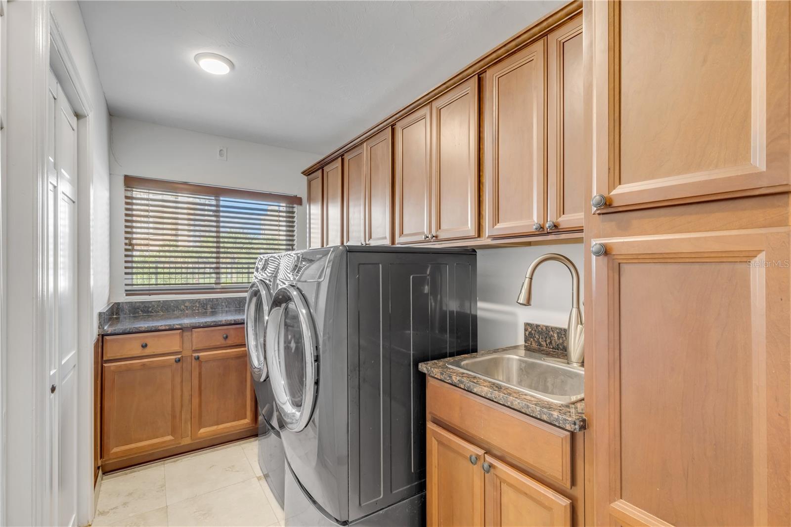 Image 39 of 99 For 2117 Ocean Drive