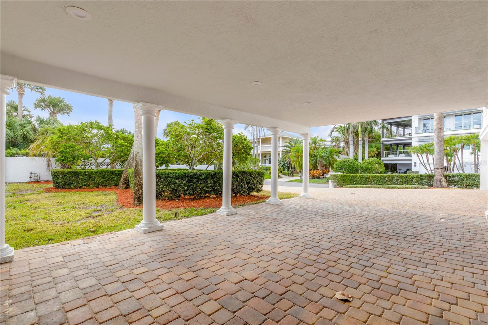 Image 72 of 99 For 2117 Ocean Drive