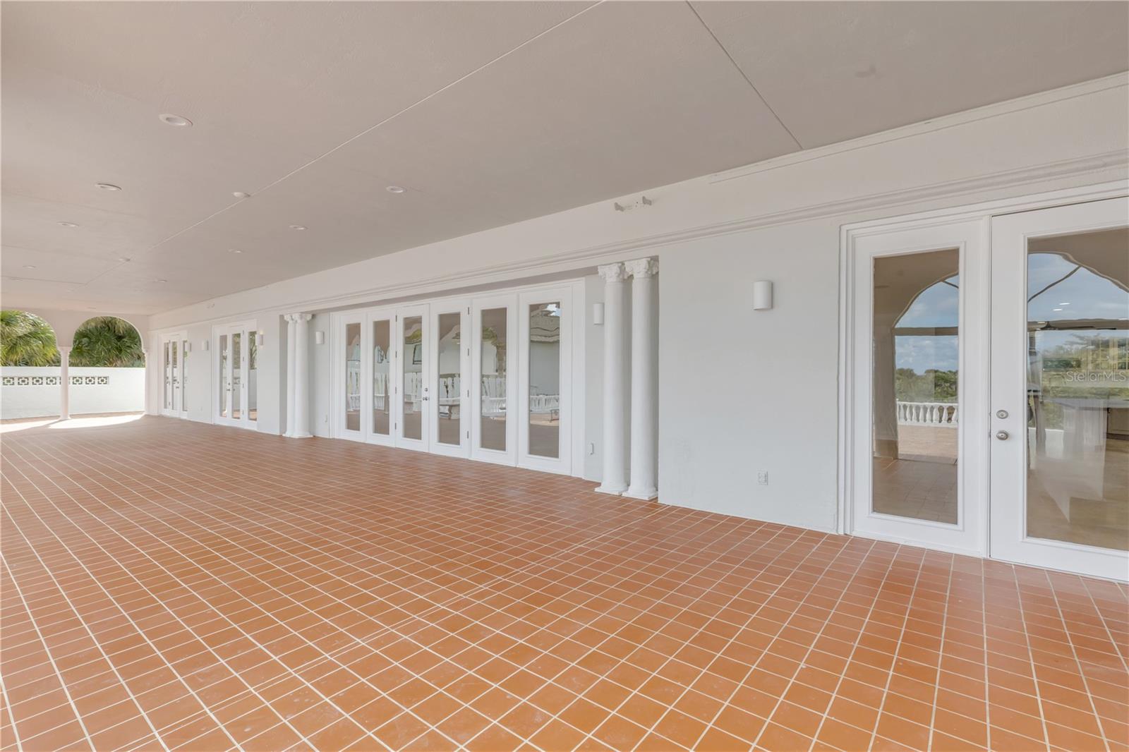 Image 77 of 99 For 2117 Ocean Drive