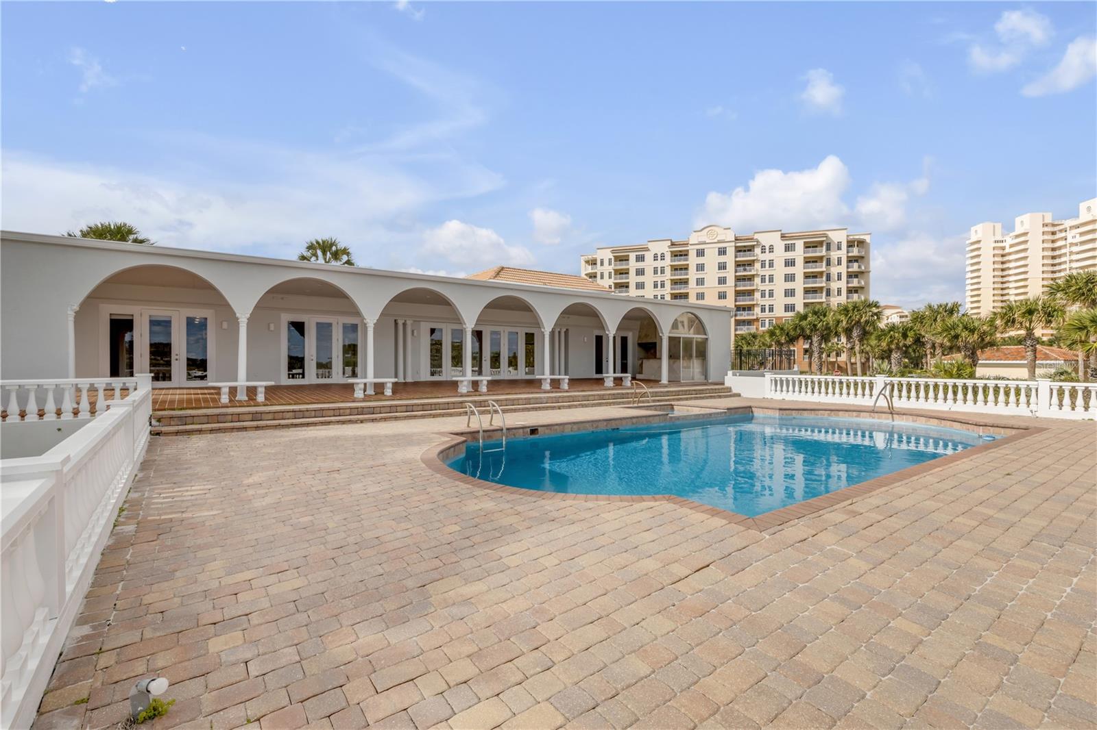 Image 79 of 99 For 2117 Ocean Drive