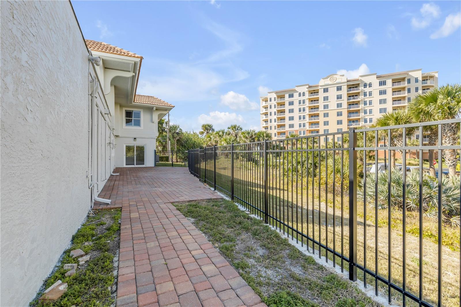 Image 93 of 99 For 2117 Ocean Drive