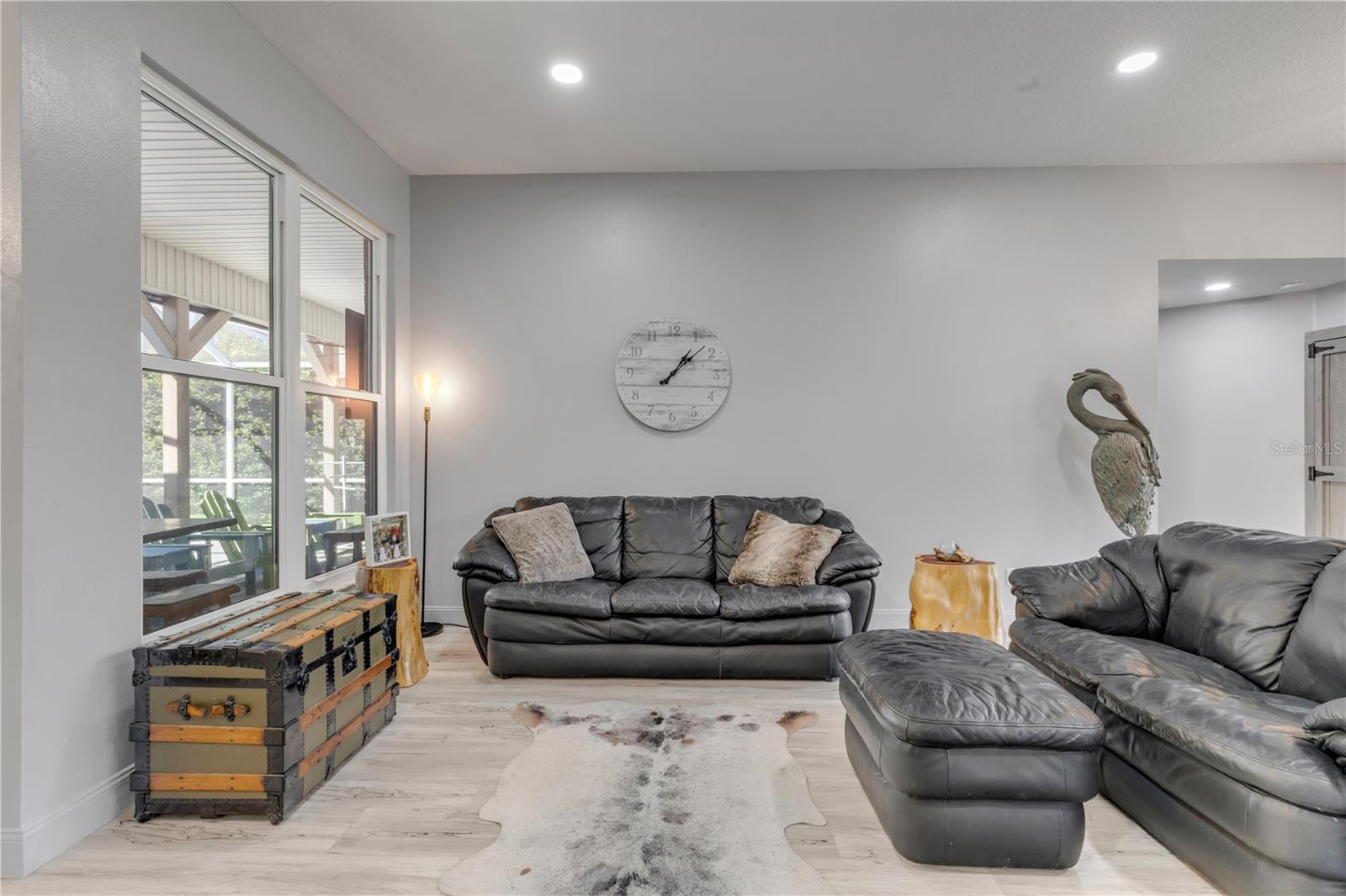 Image 15 of 80 For 52 Cambridge Trace