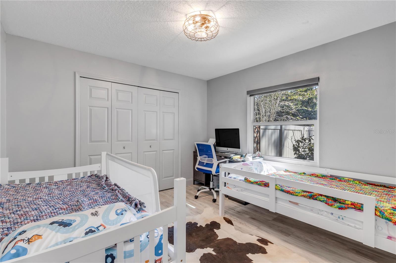 Image 32 of 80 For 52 Cambridge Trace