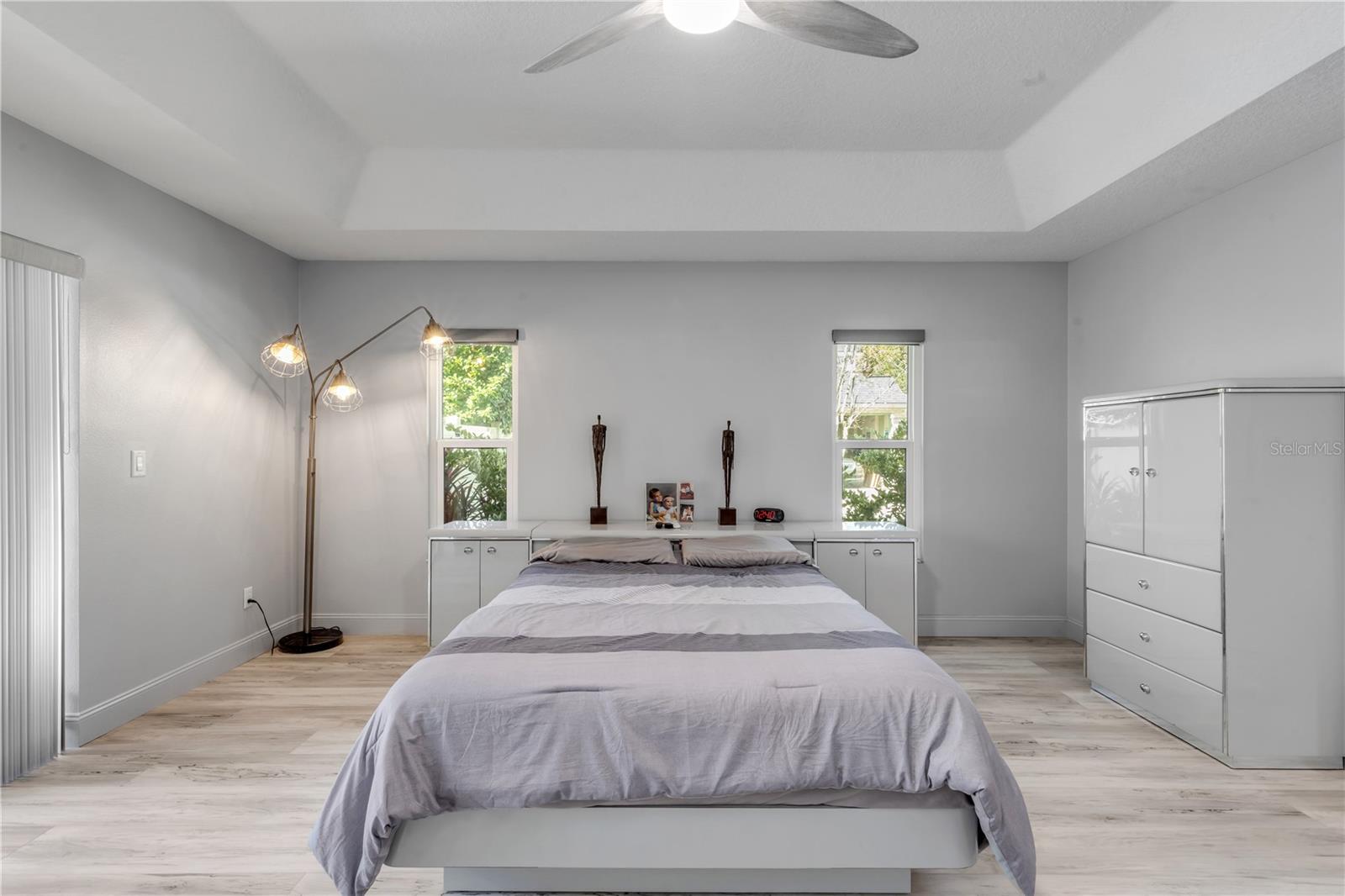 Image 37 of 80 For 52 Cambridge Trace