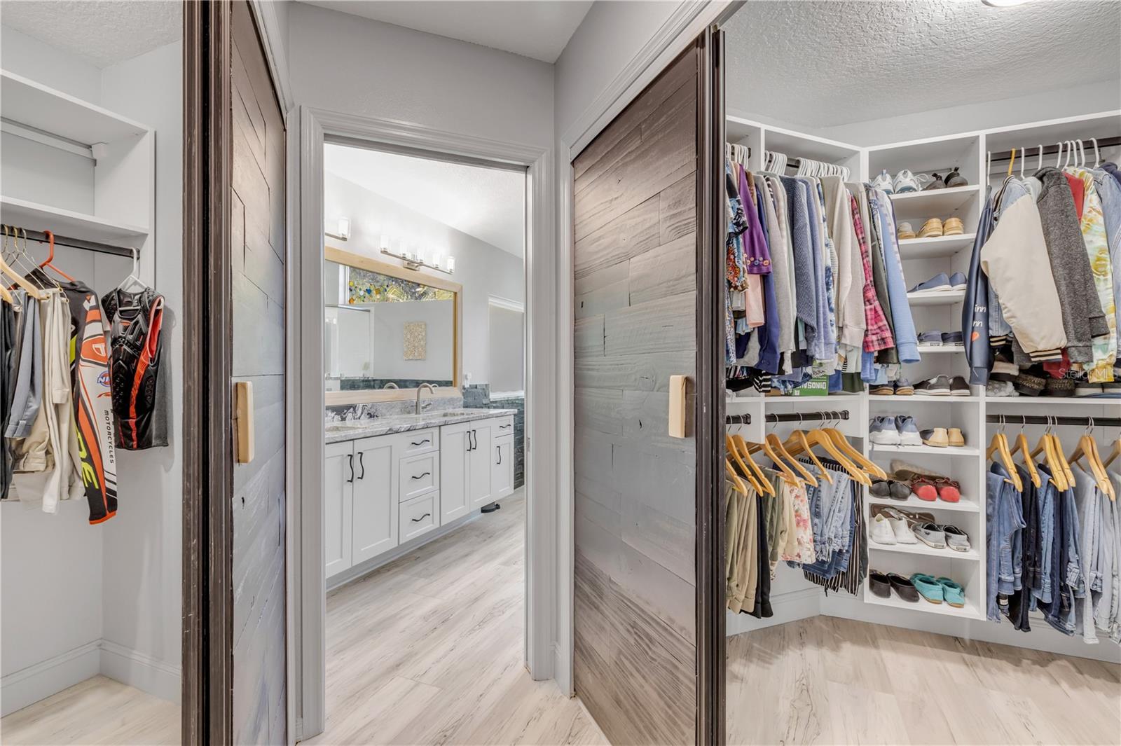 Image 39 of 80 For 52 Cambridge Trace