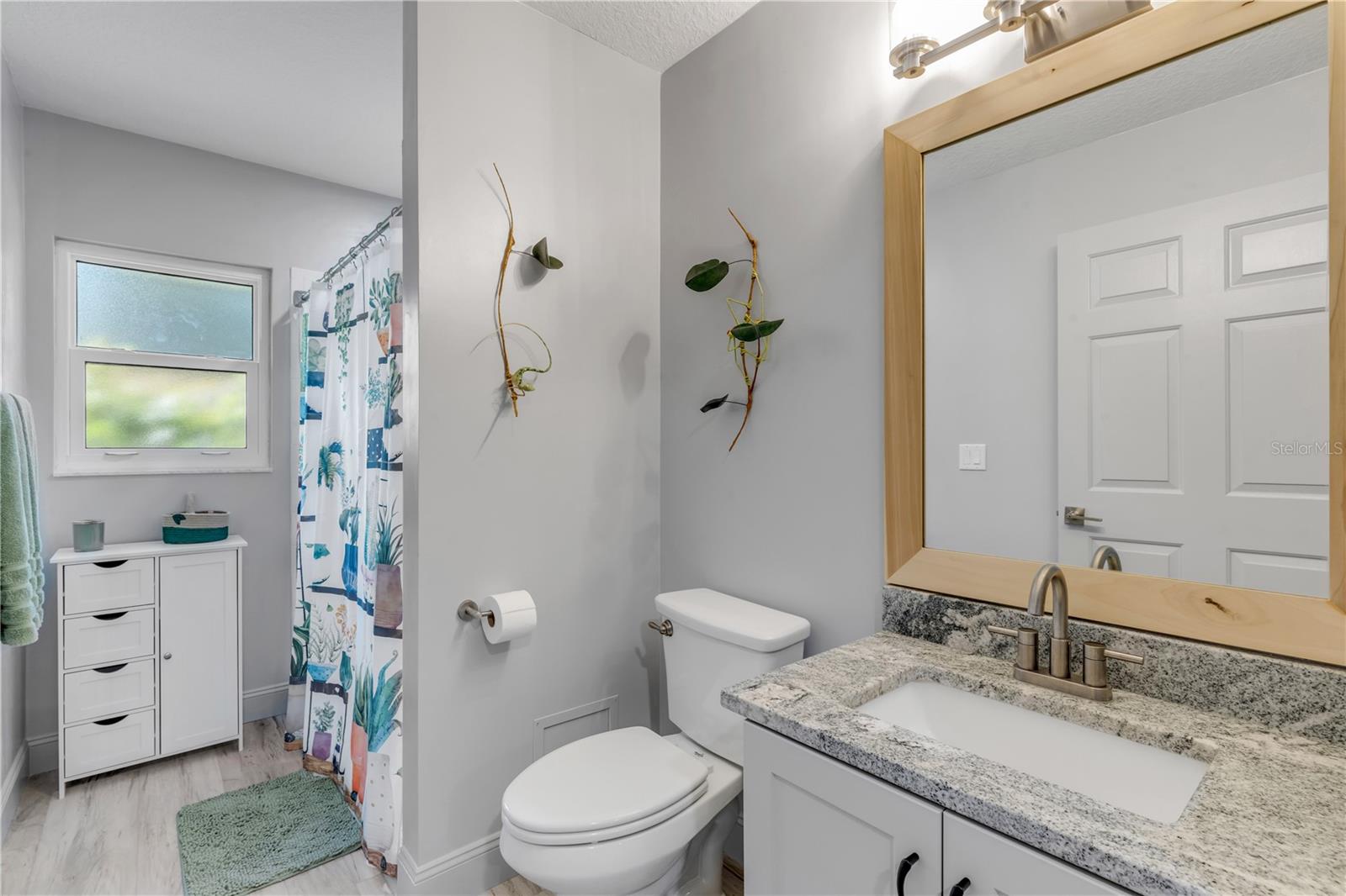 Image 51 of 80 For 52 Cambridge Trace