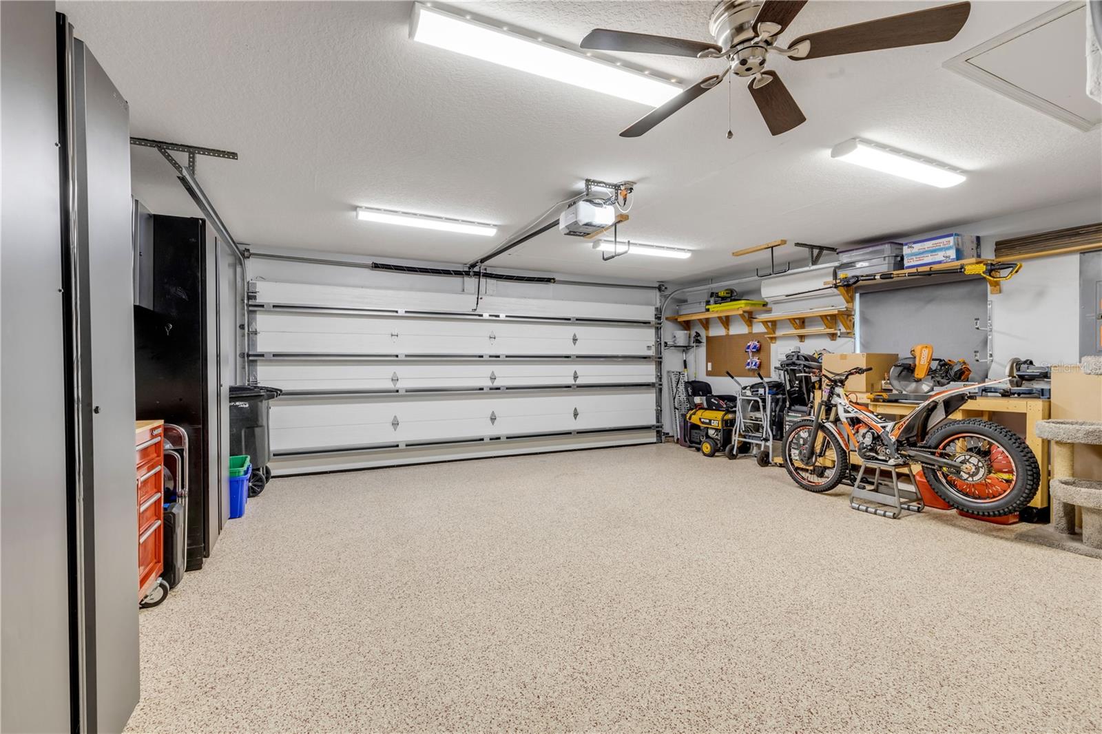 Image 62 of 80 For 52 Cambridge Trace