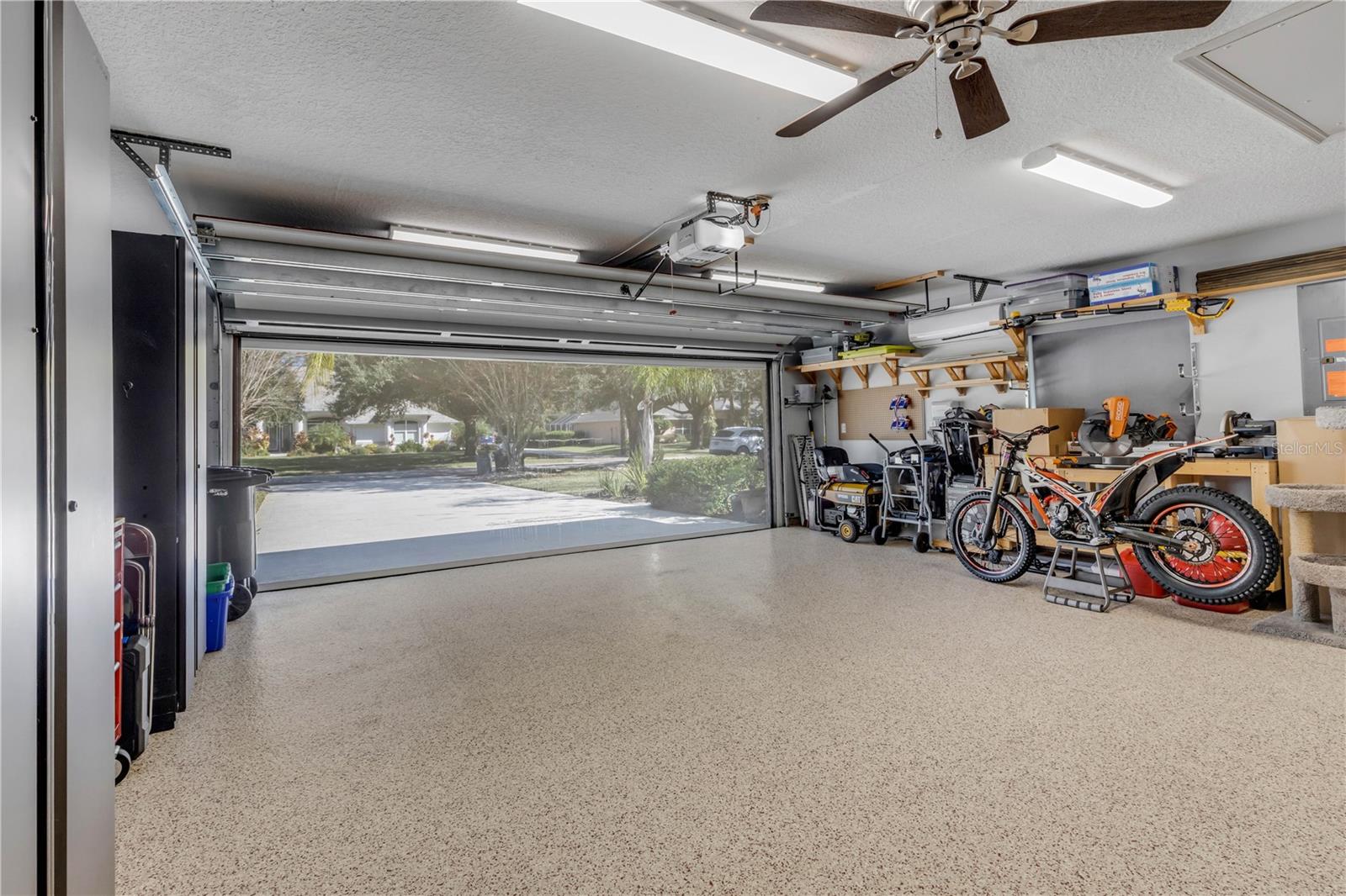 Image 63 of 80 For 52 Cambridge Trace