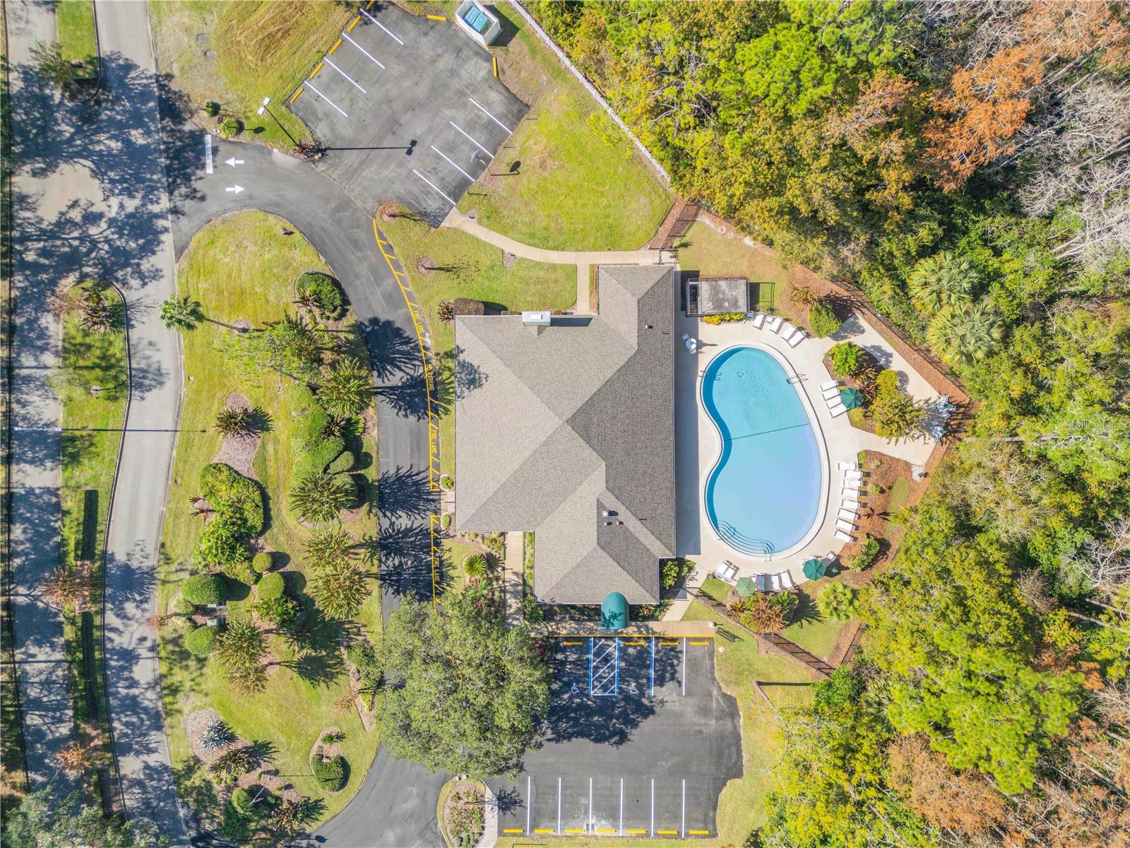 Image 65 of 80 For 52 Cambridge Trace