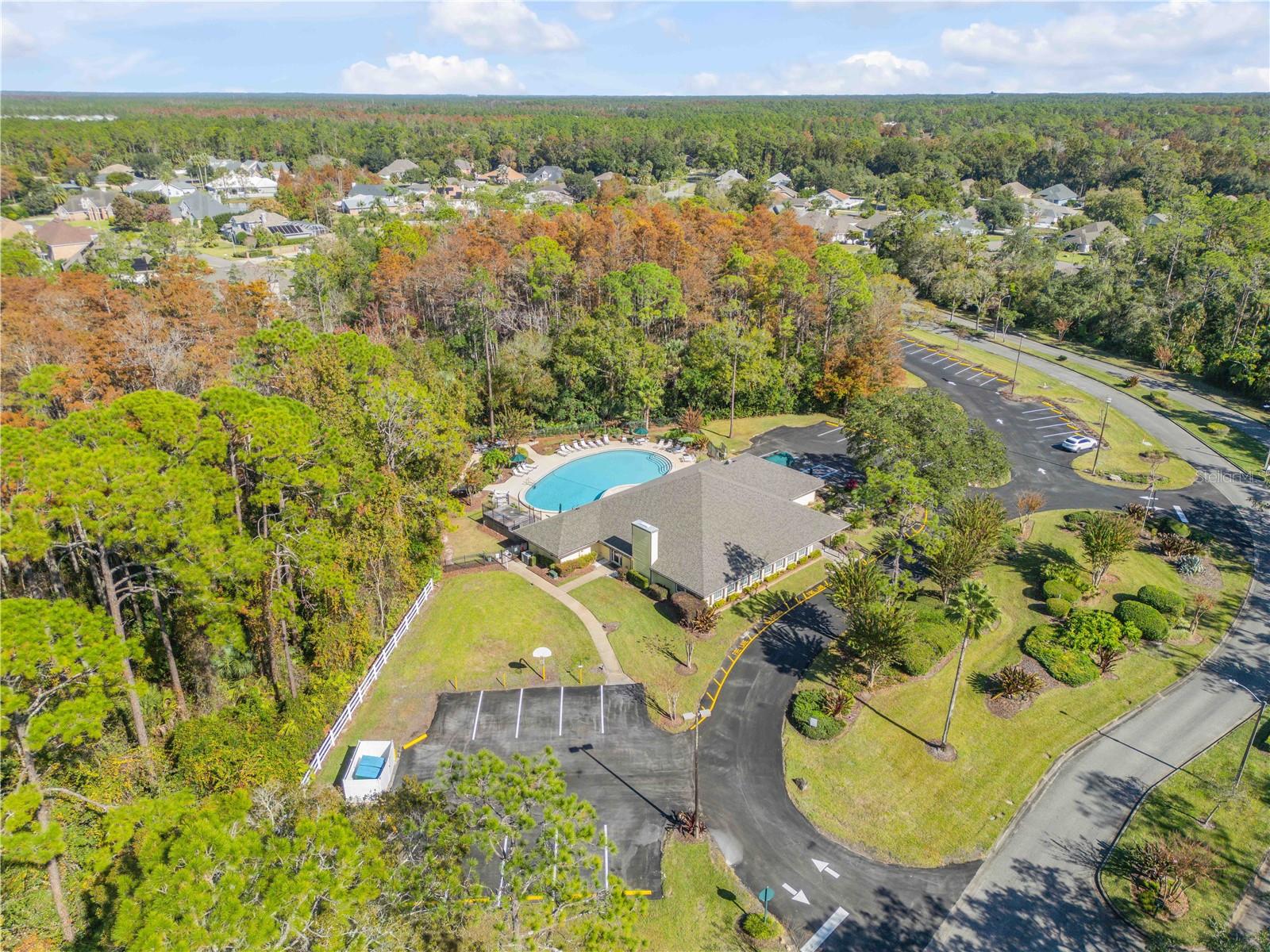 Image 66 of 80 For 52 Cambridge Trace