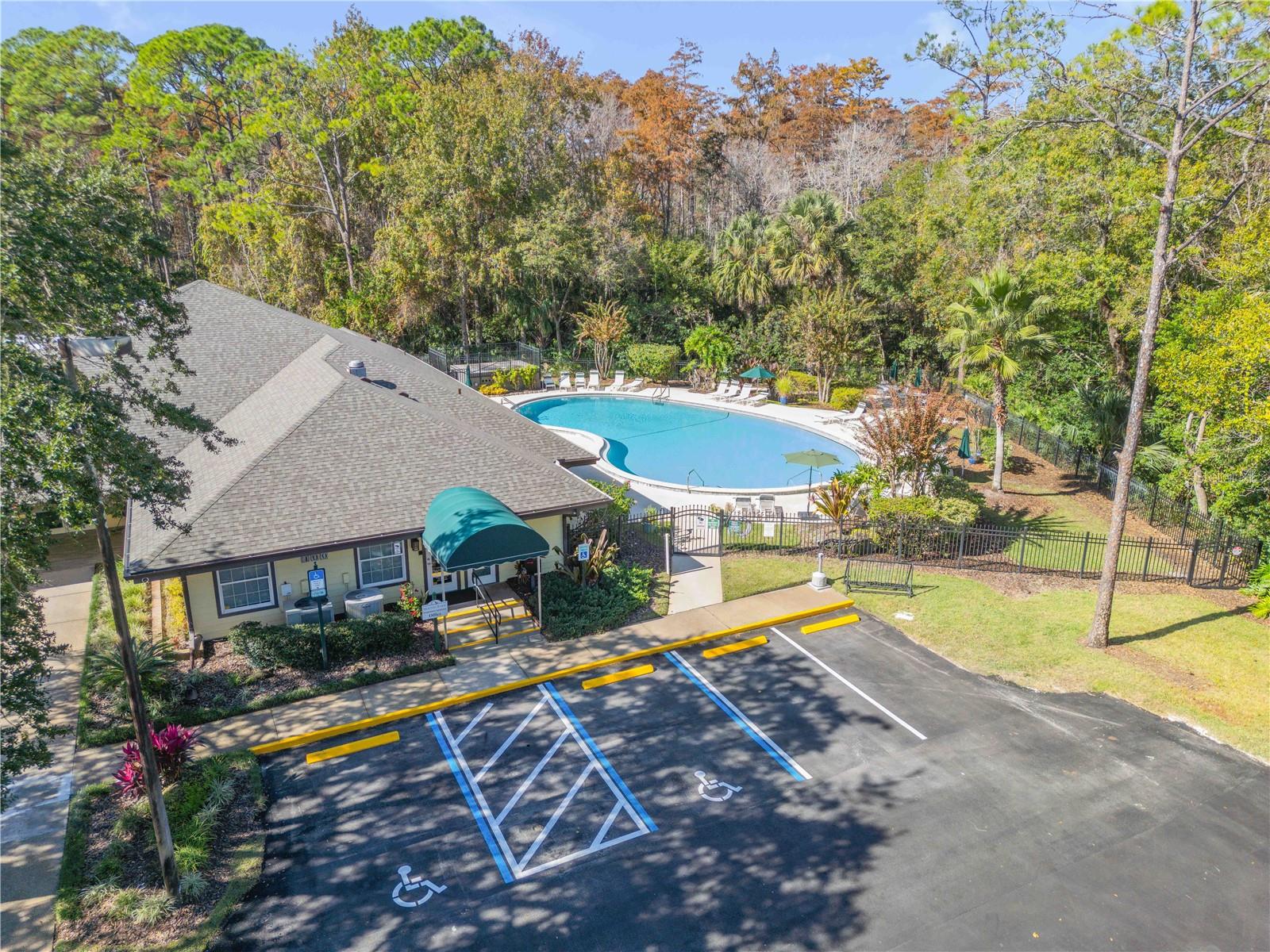 Image 67 of 80 For 52 Cambridge Trace