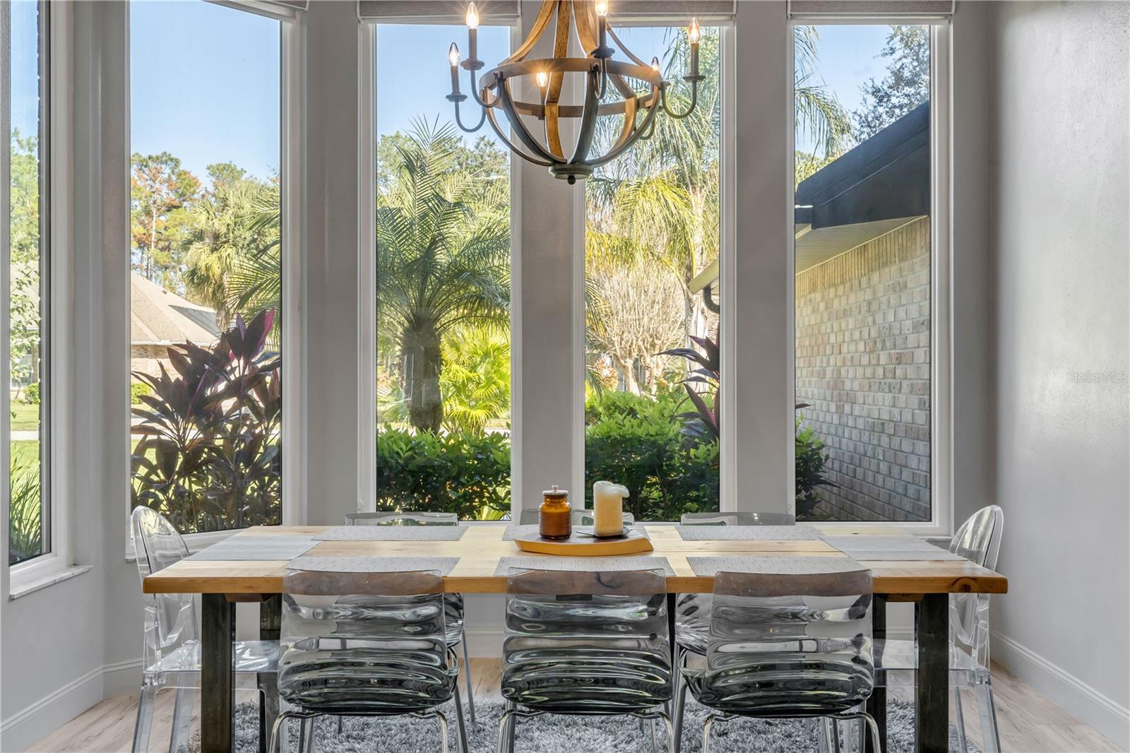 Image 77 of 80 For 52 Cambridge Trace