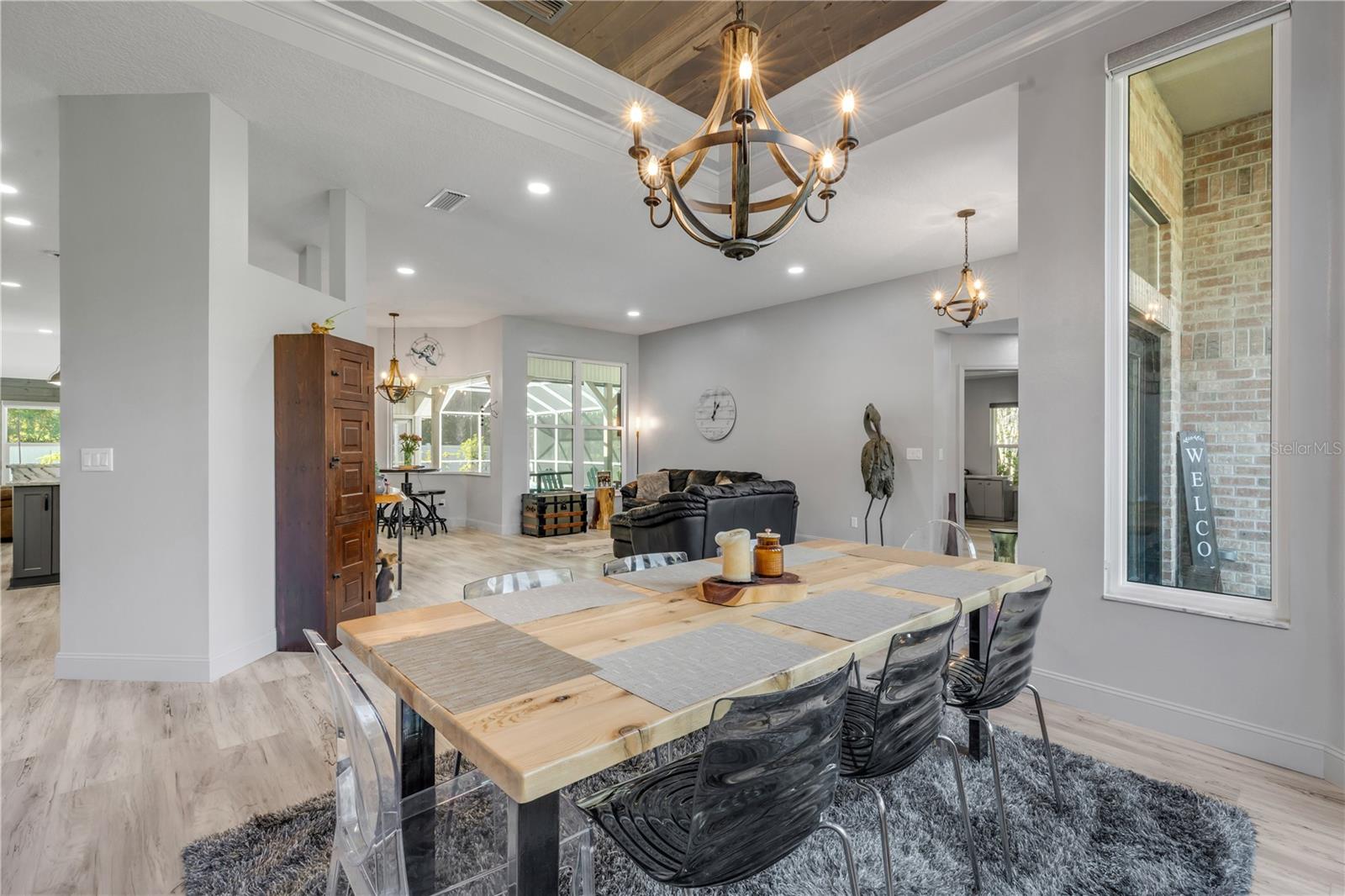 Image 79 of 80 For 52 Cambridge Trace