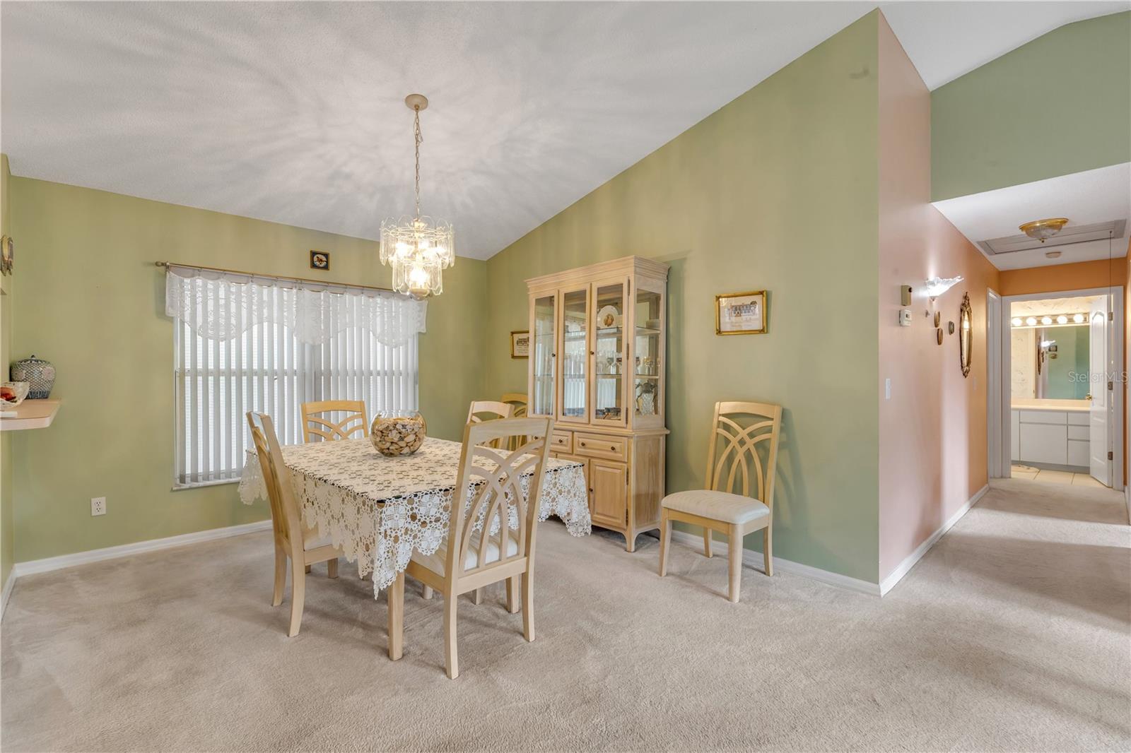 Image 10 of 39 For 2239 Robin Road