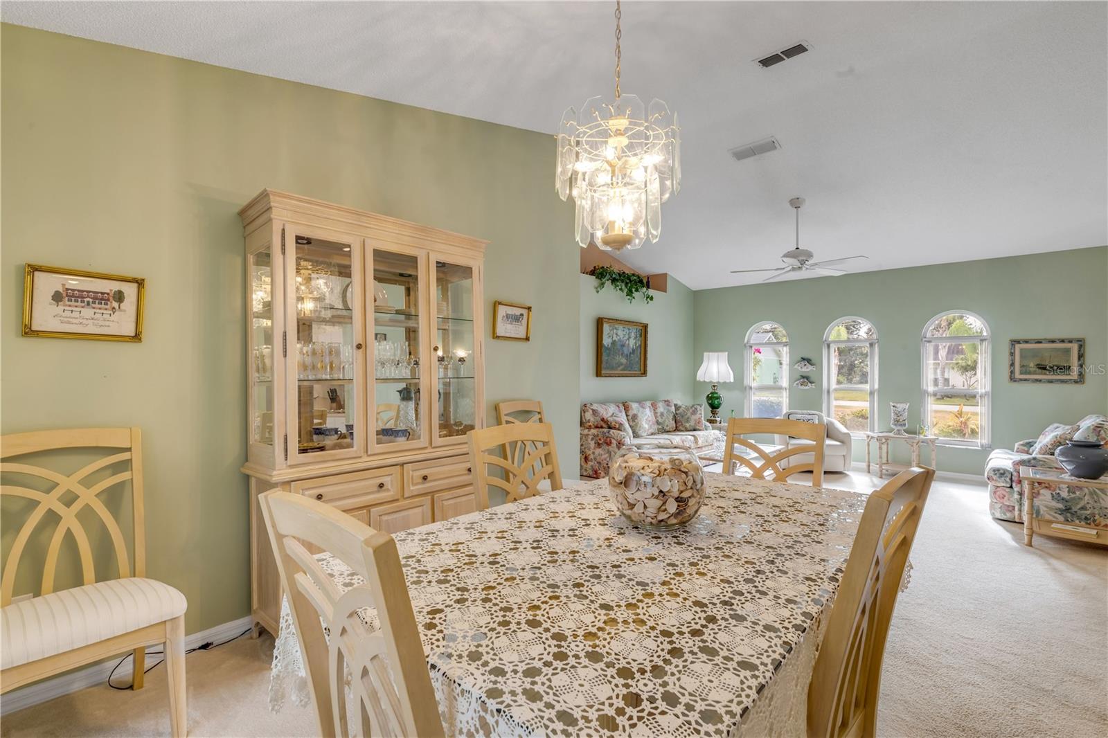 Image 11 of 39 For 2239 Robin Road