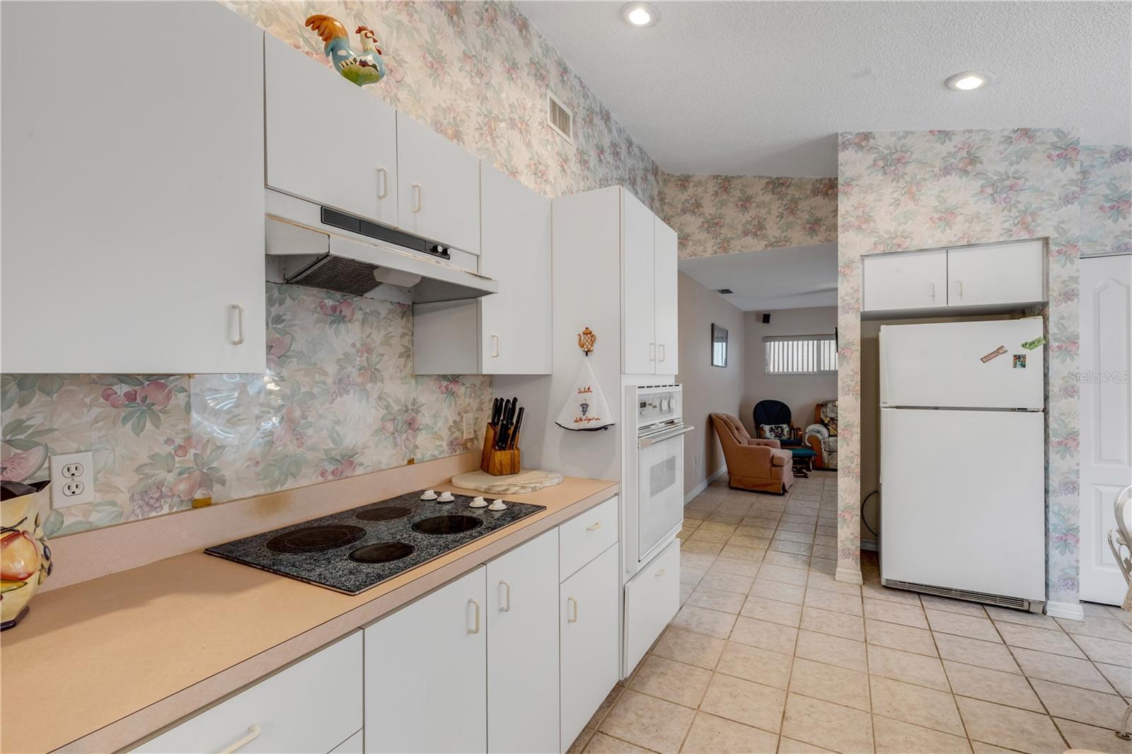 Image 14 of 39 For 2239 Robin Road