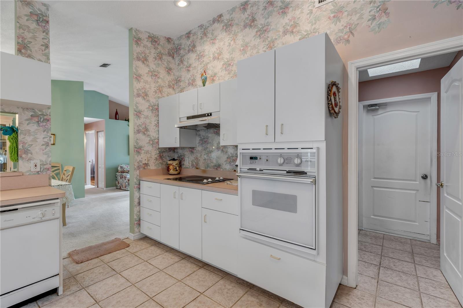 Image 17 of 39 For 2239 Robin Road