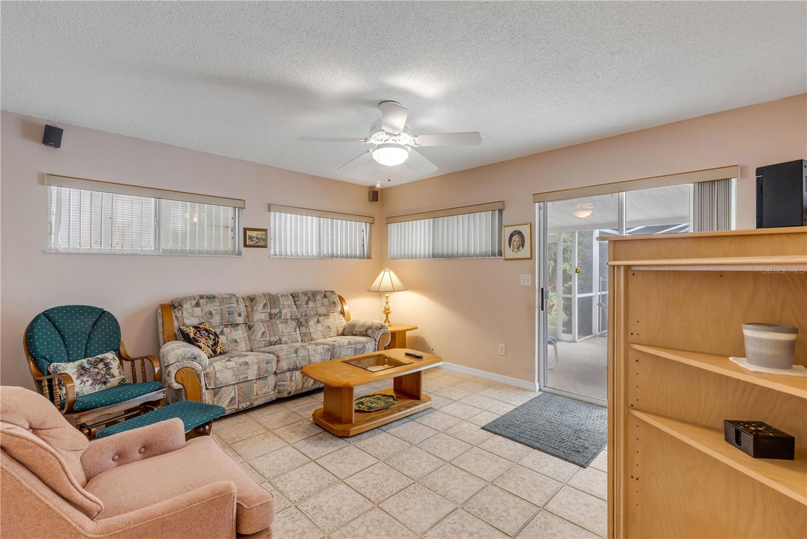 Image 20 of 39 For 2239 Robin Road