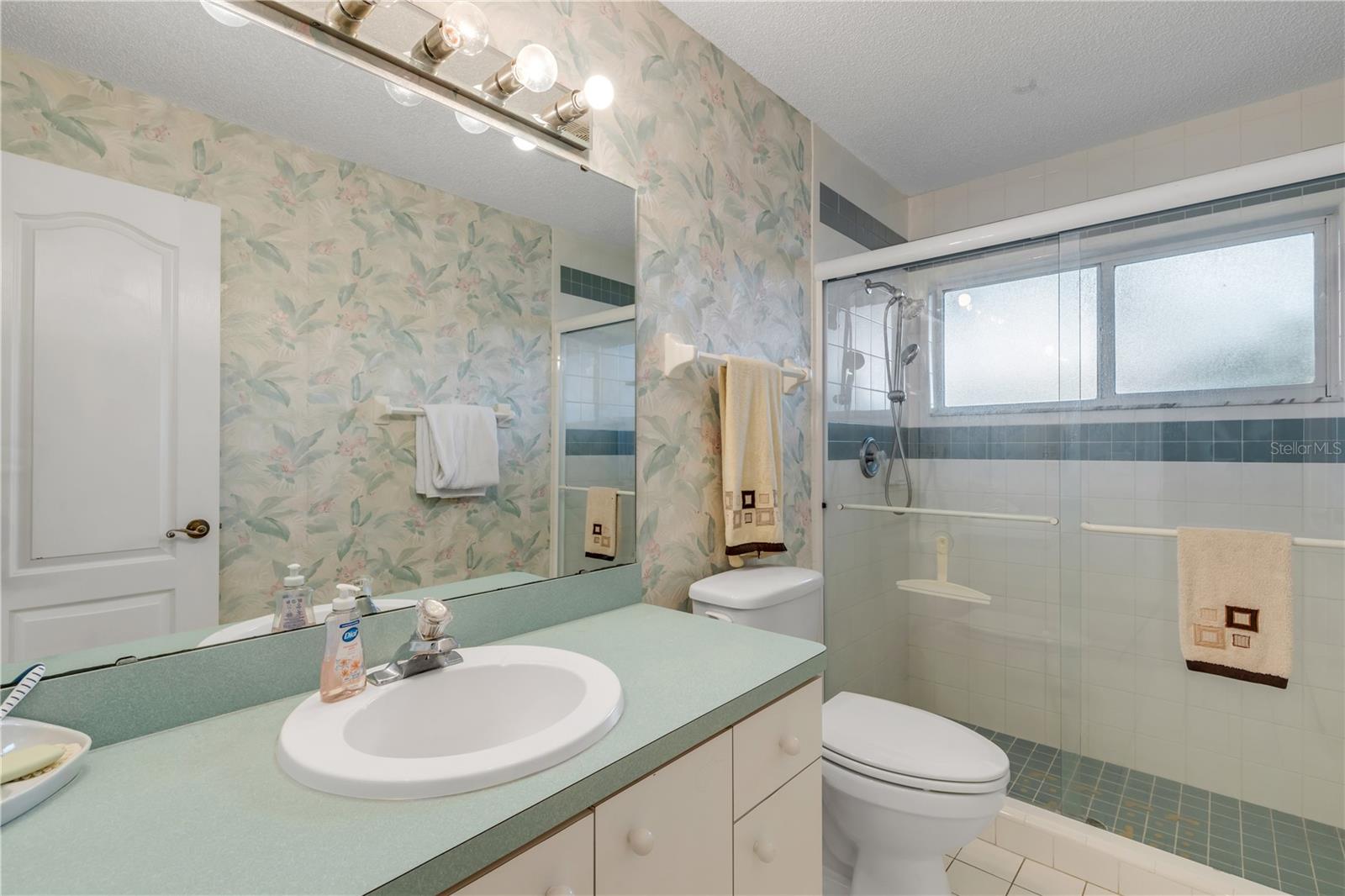 Image 23 of 39 For 2239 Robin Road