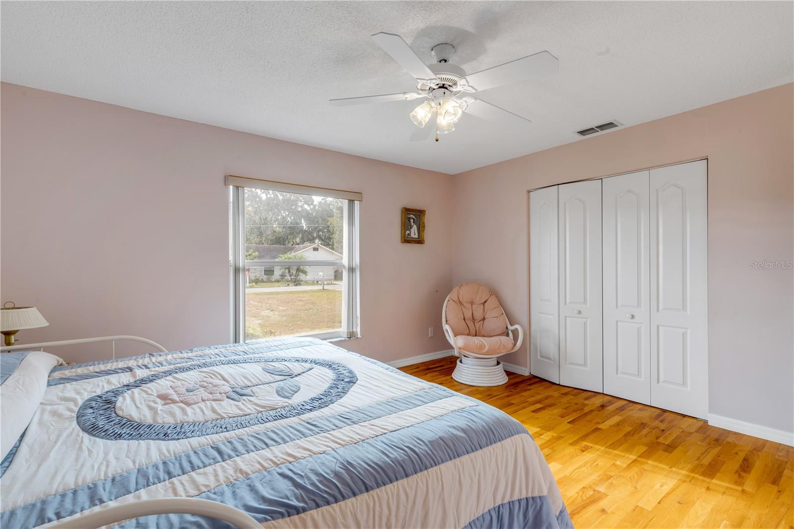 Image 25 of 39 For 2239 Robin Road