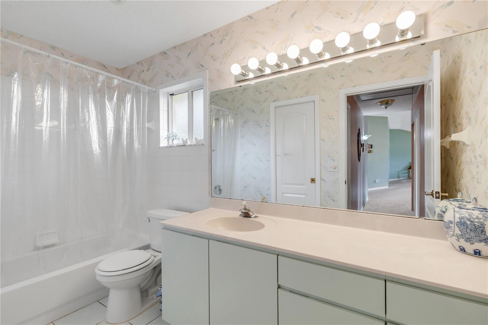 Image 26 of 39 For 2239 Robin Road