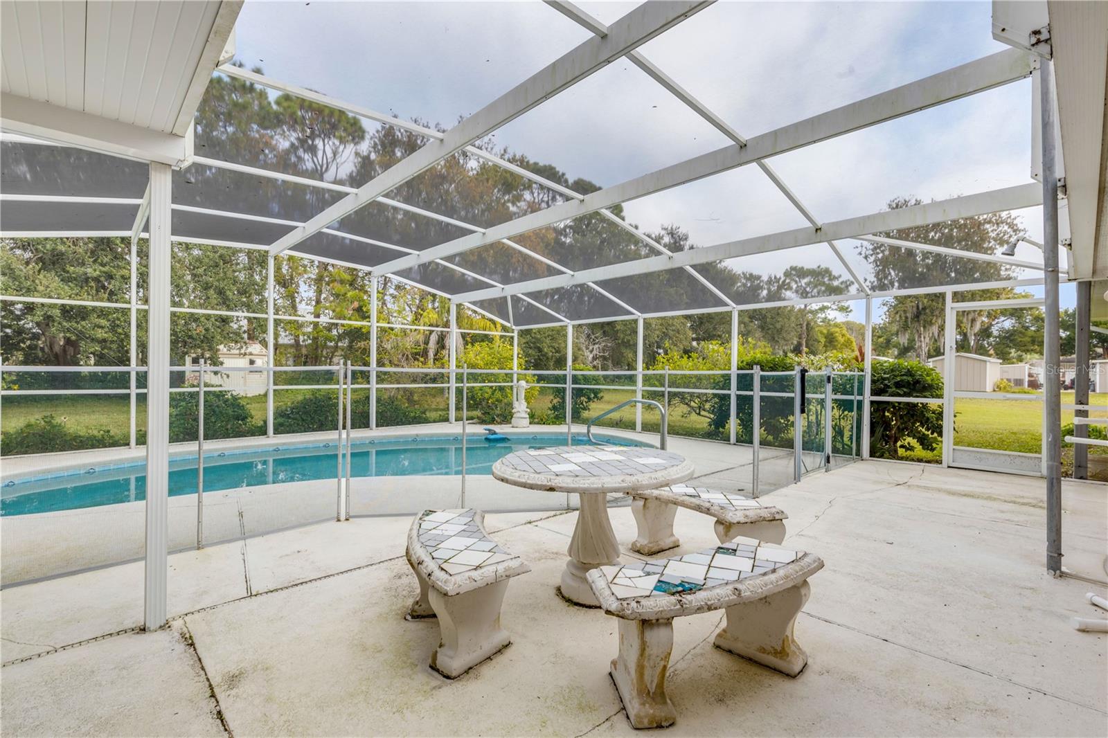 Image 30 of 39 For 2239 Robin Road